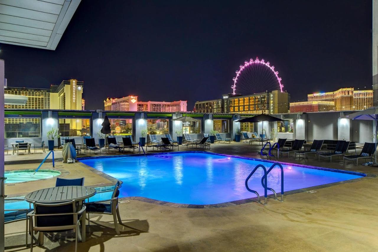 Diligence at The Platinum - NO Resort Fees and Free Parking interior in Las Vegas, NV — gallery photo 2