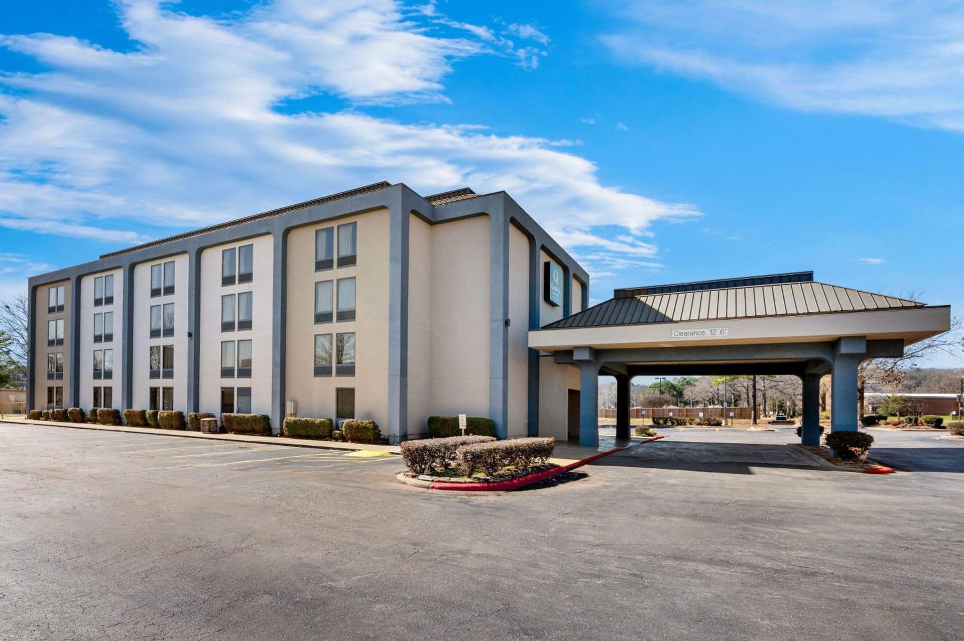 Quality Inn & Suites North Little Rock interior in North Little Rock, AR — gallery photo 2