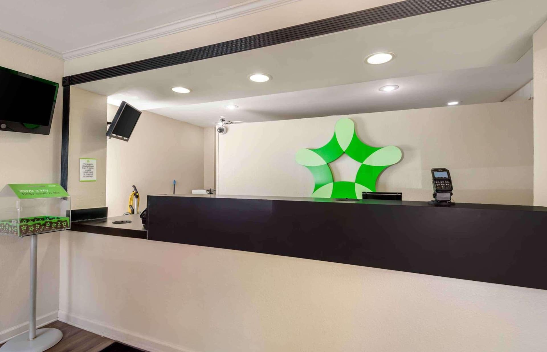 Studio 6 Suites Charlotte, NC - Tyvola Rd Executive Park property views in Charlotte, NC — gallery photo 3