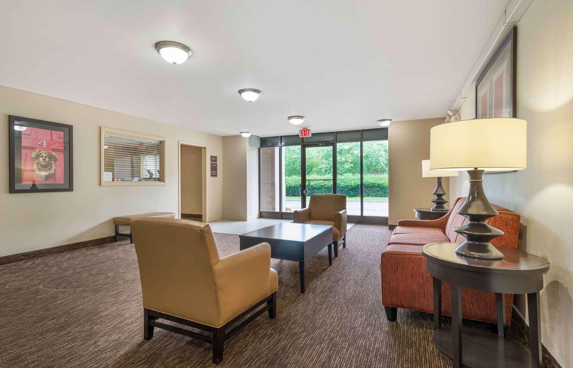 Extended Stay America Select Suites - Atlanta - Alpharetta - Northpoint - East interior in Alpharetta, GA — gallery photo 2