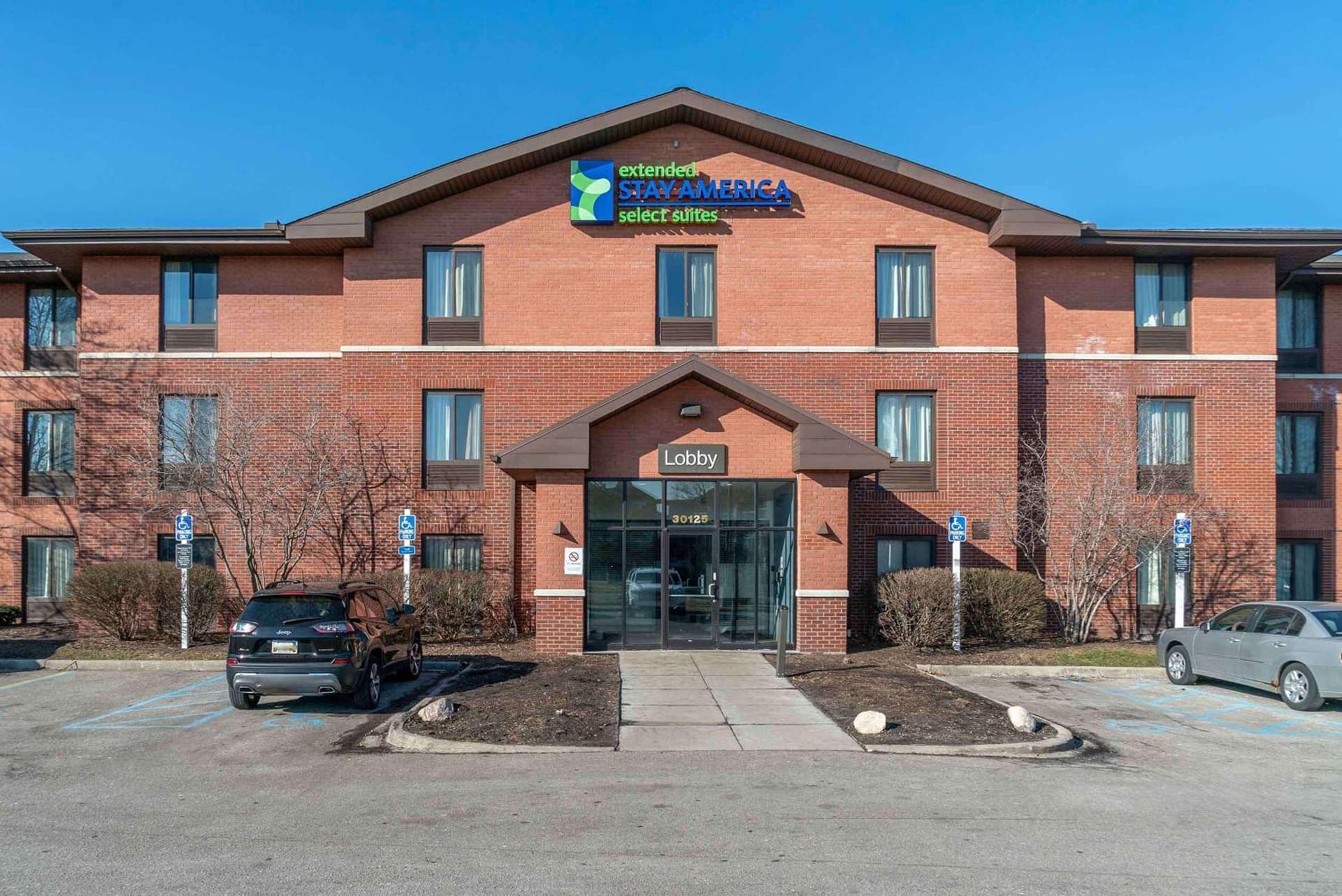 Extended Stay America Select Suites - Detroit - Warren interior in Warren, MI — gallery photo 2