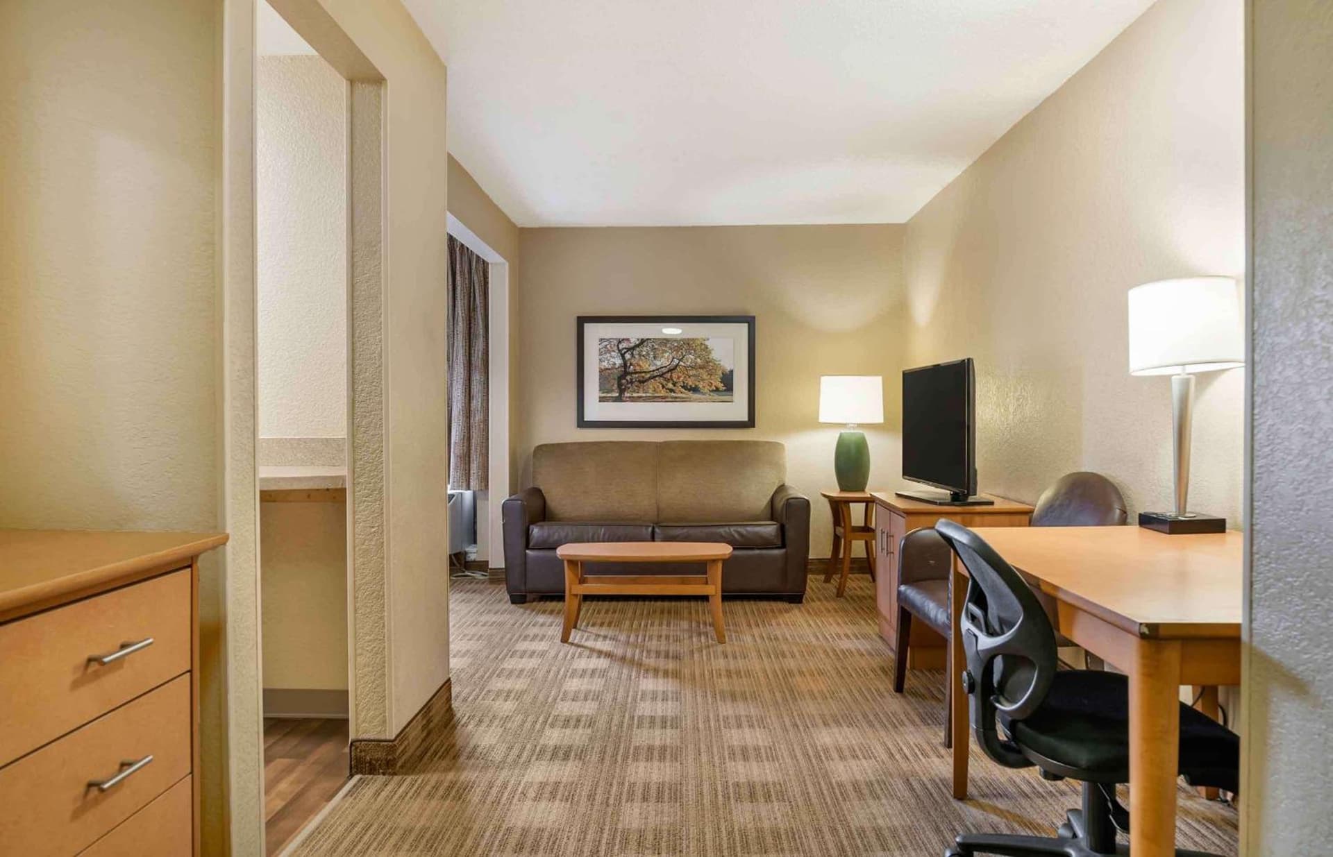 Extended Stay America Select Suites - Detroit - Warren gallery photo in Warren, MI — image 28