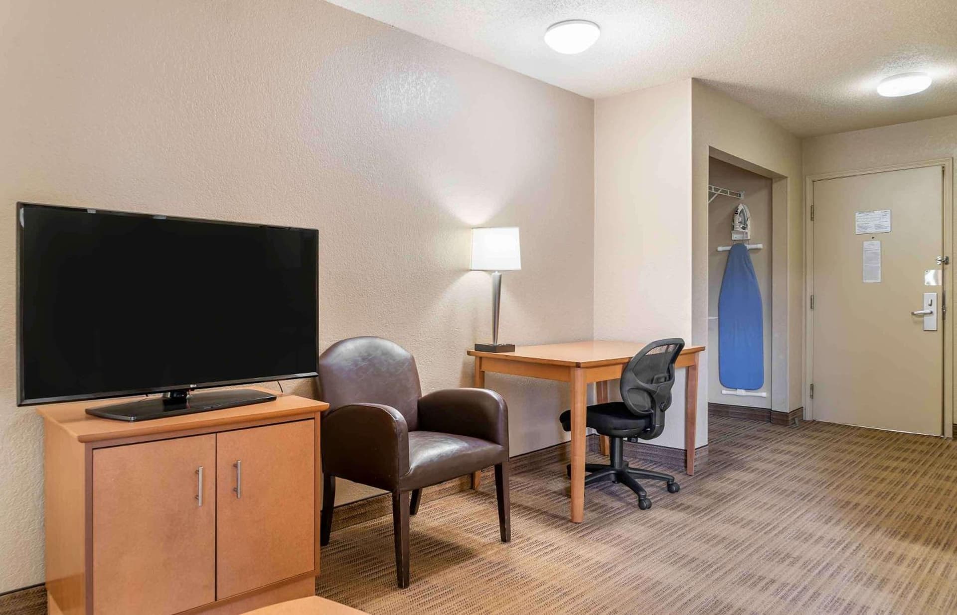 Extended Stay America Select Suites - Detroit - Warren gallery photo in Warren, MI — image 27