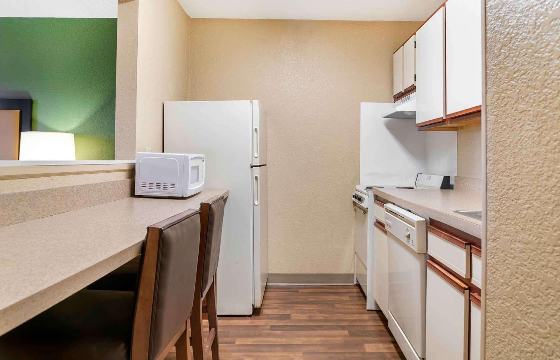 Extended Stay America Select Suites - Detroit - Warren gallery photo in Warren, MI — image 7