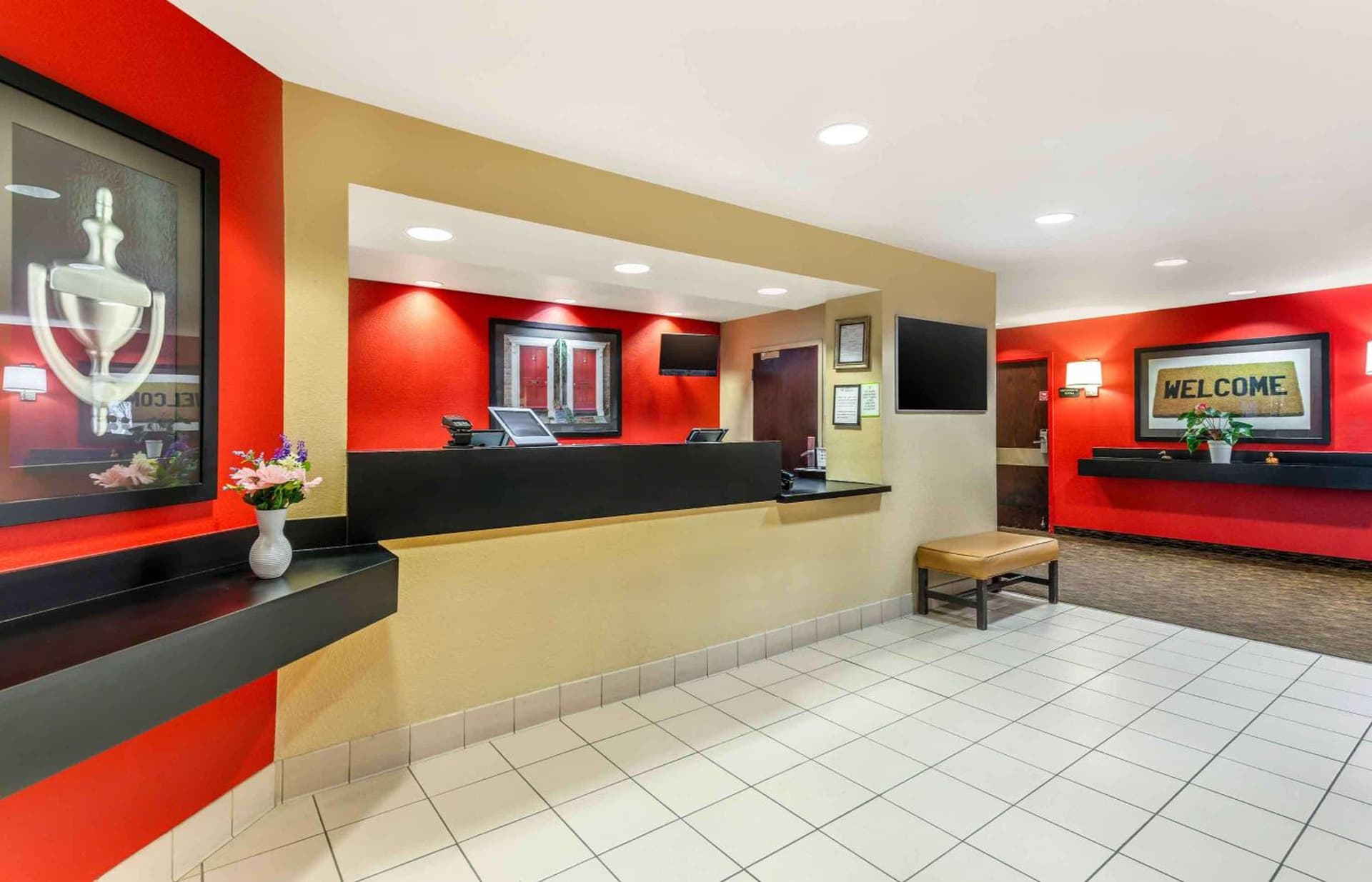 Extended Stay America Suites - Minneapolis - Woodbury property views in Woodbury, MN — gallery photo 3