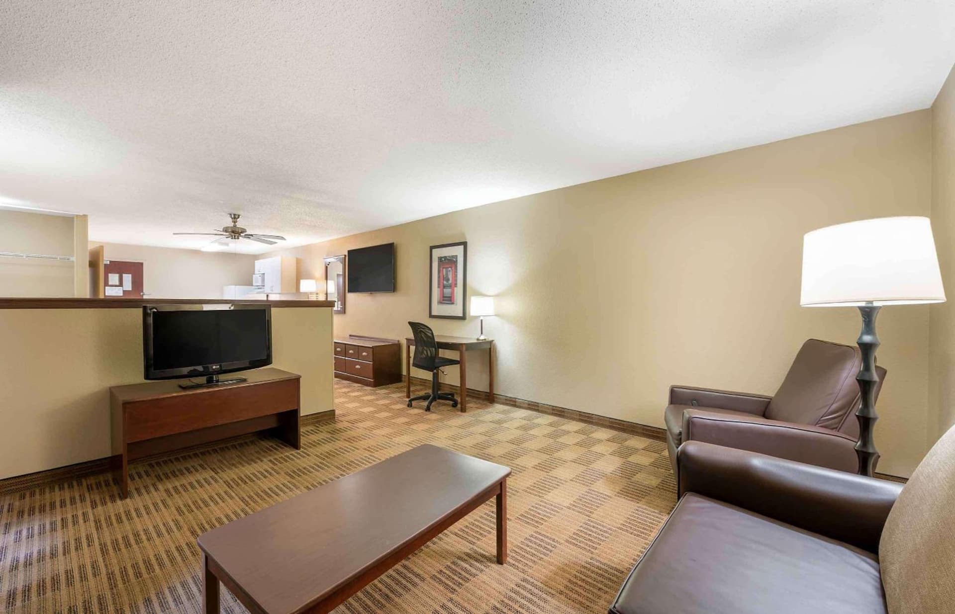 Extended Stay America Suites - Hampton - Coliseum gallery photo in Hampton, VA — image 11