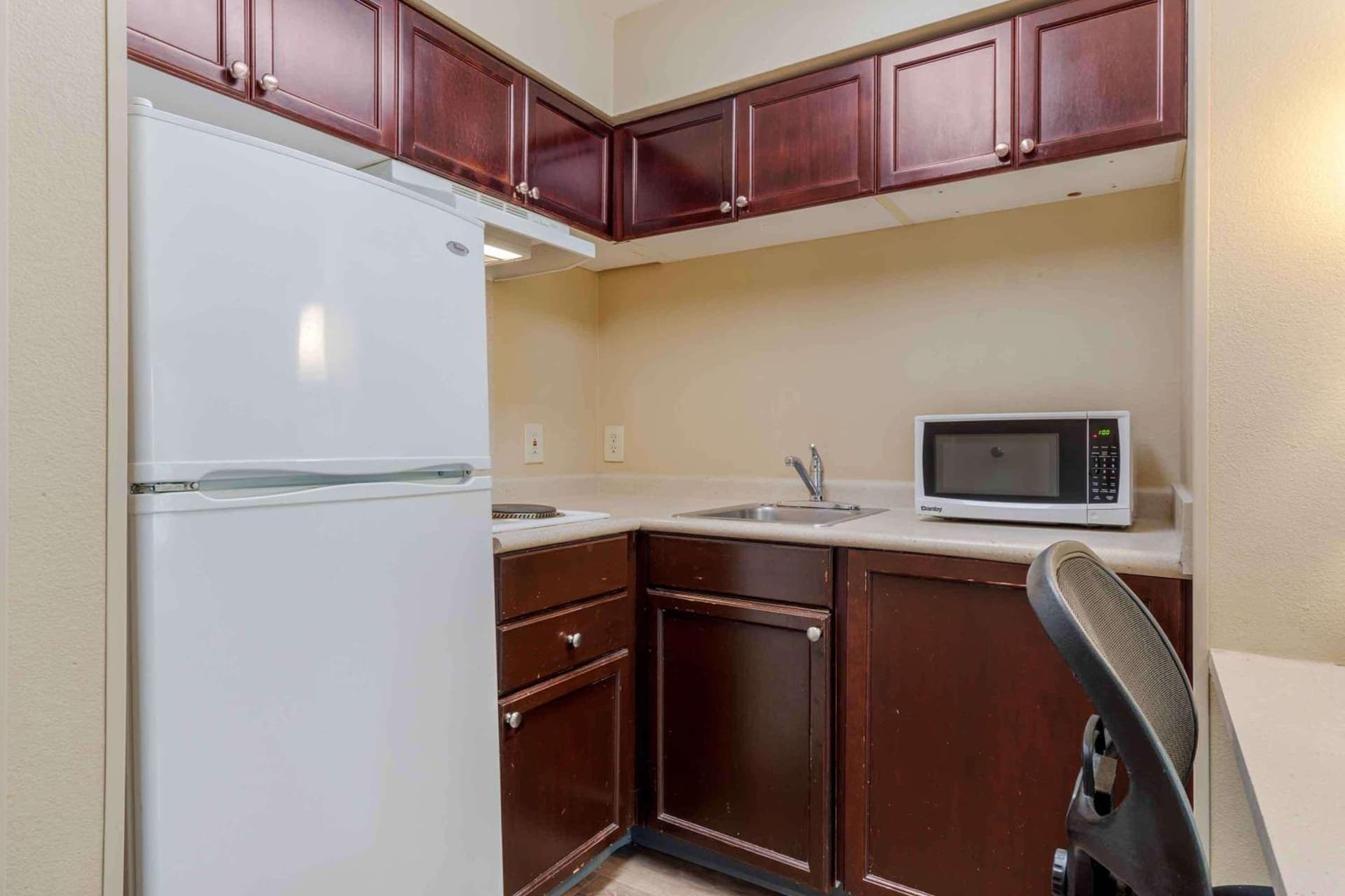 Extended Stay America Suites - Raleigh - RTP - 4919 Miami Blvd gallery photo in Durham, NC — image 51