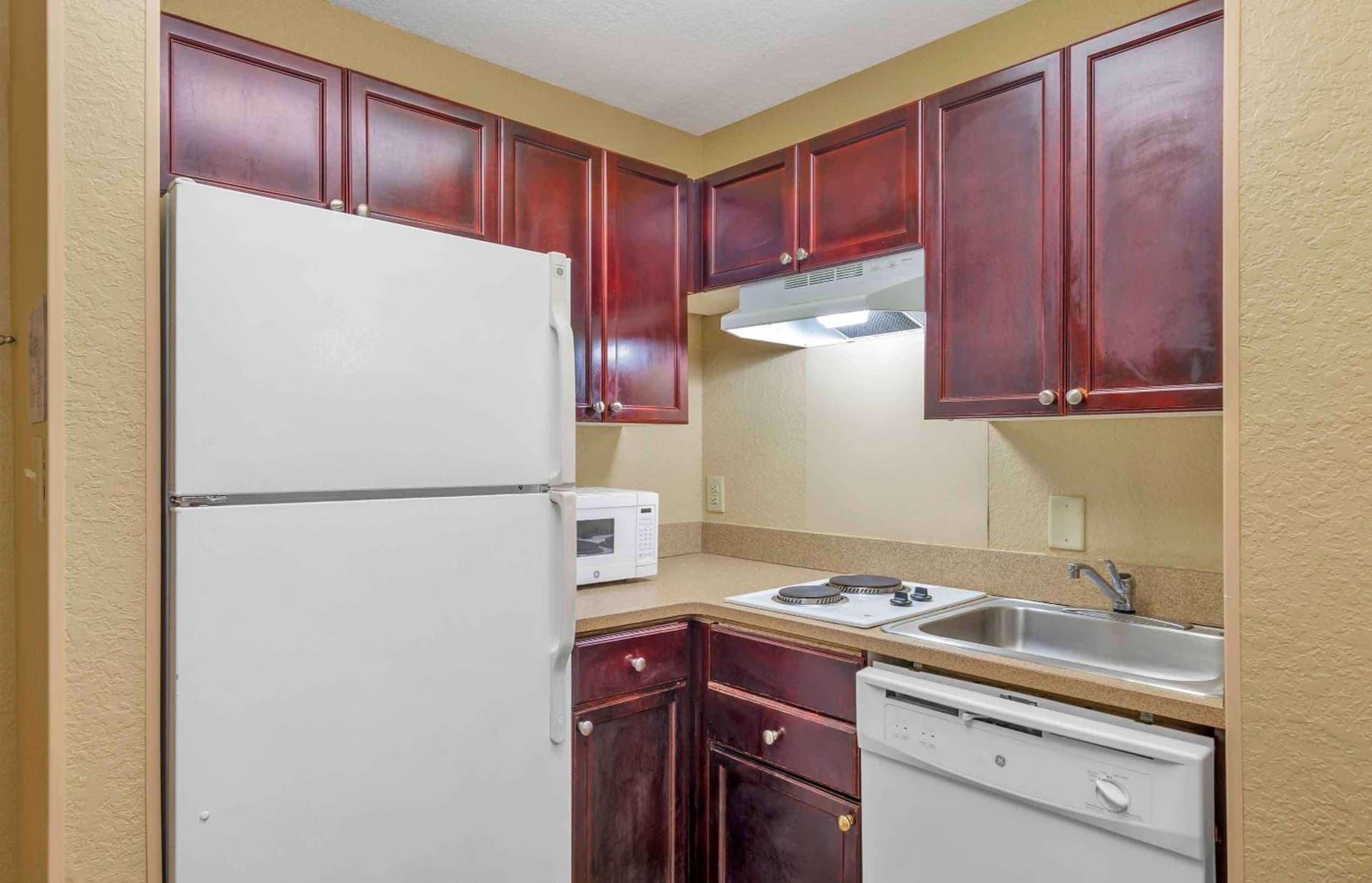 Extended Stay America Suites - Raleigh - RTP - 4919 Miami Blvd gallery photo in Durham, NC — image 71