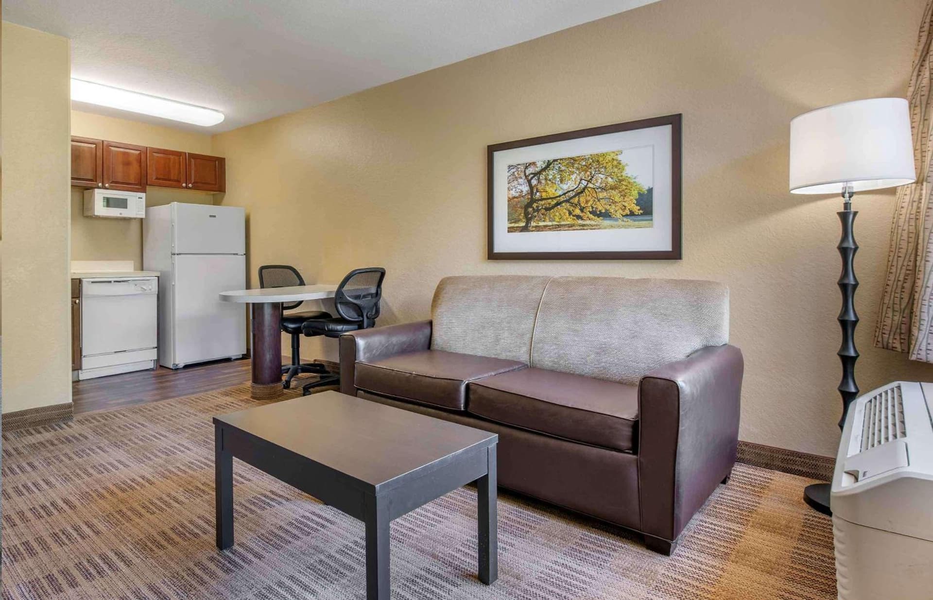Extended Stay America Suites - Raleigh - RTP - 4919 Miami Blvd gallery photo in Durham, NC — image 43