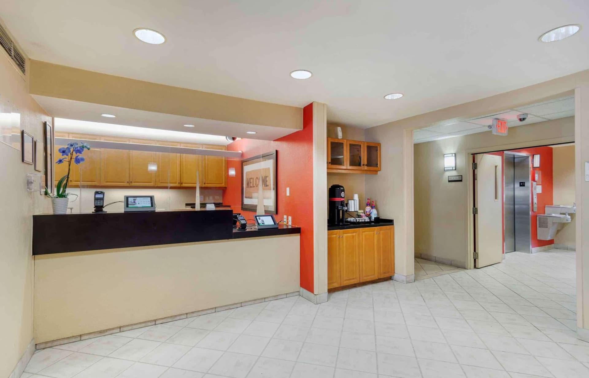 Extended Stay America Select Suites - Atlanta - Buckhead property views in Atlanta, GA — gallery photo 3