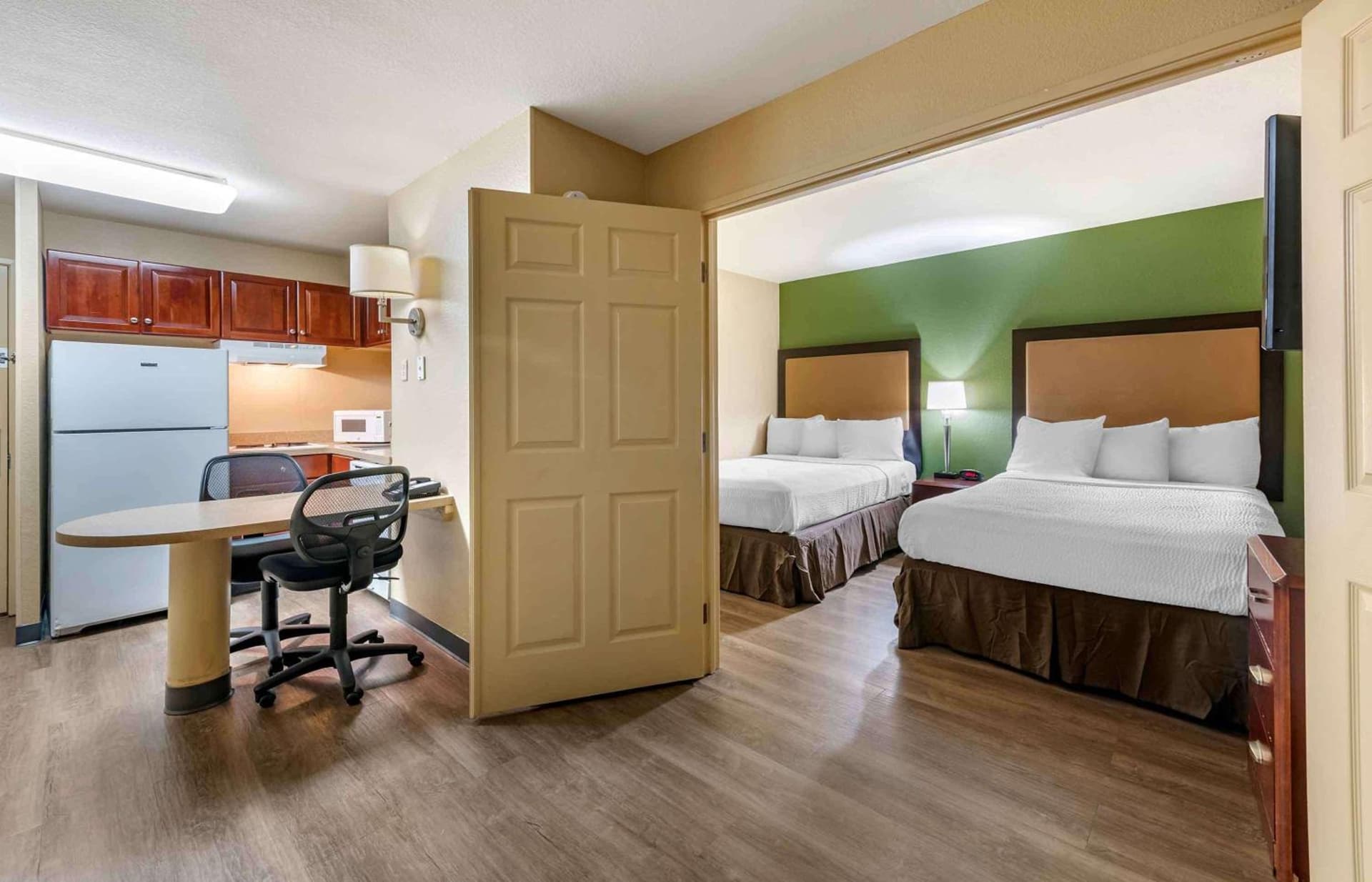 Extended Stay America Suites - Raleigh - RTP - 4919 Miami Blvd gallery photo in Durham, NC — image 17