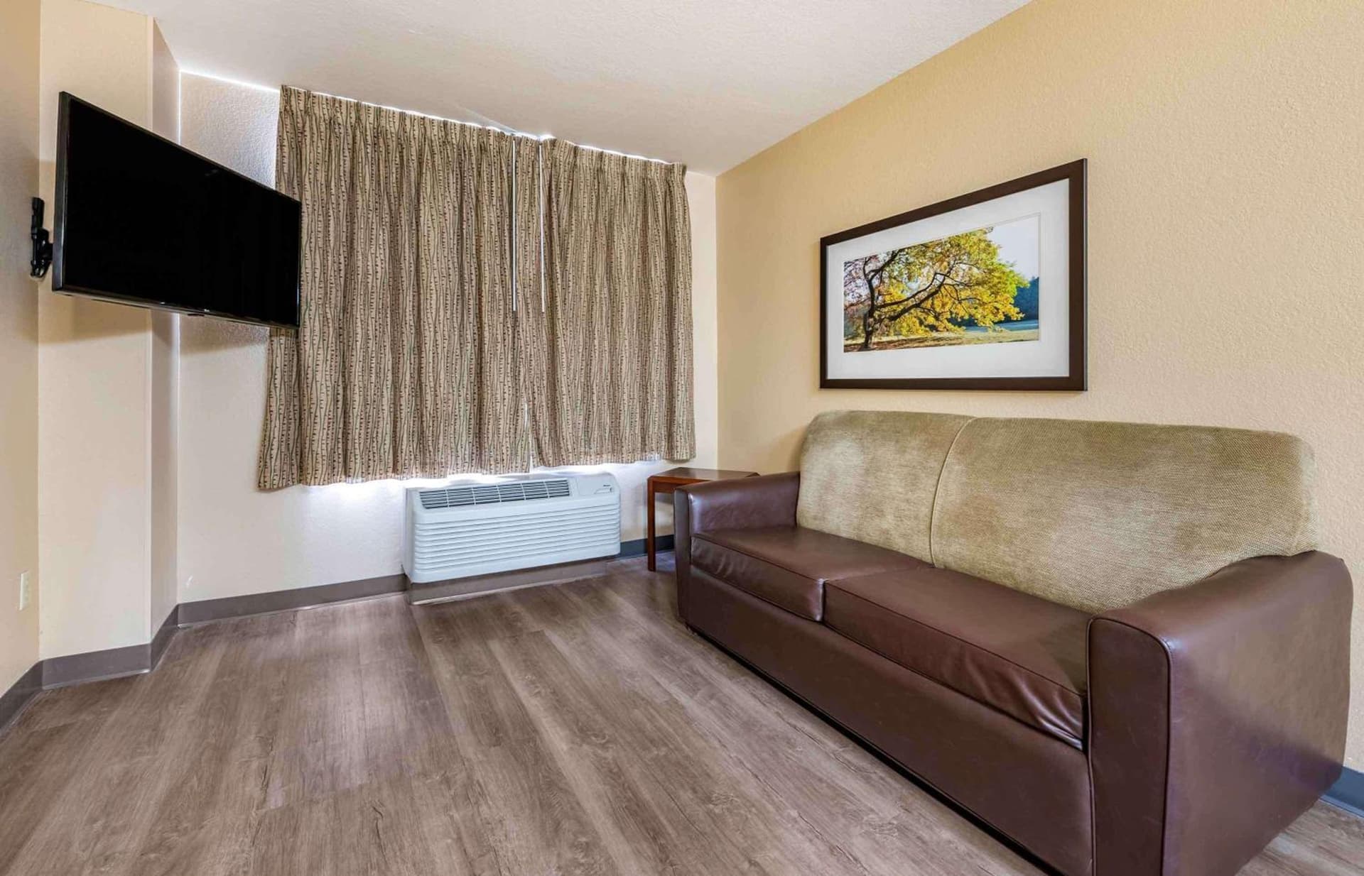 Extended Stay America Suites - Raleigh - RTP - 4919 Miami Blvd gallery photo in Durham, NC — image 34