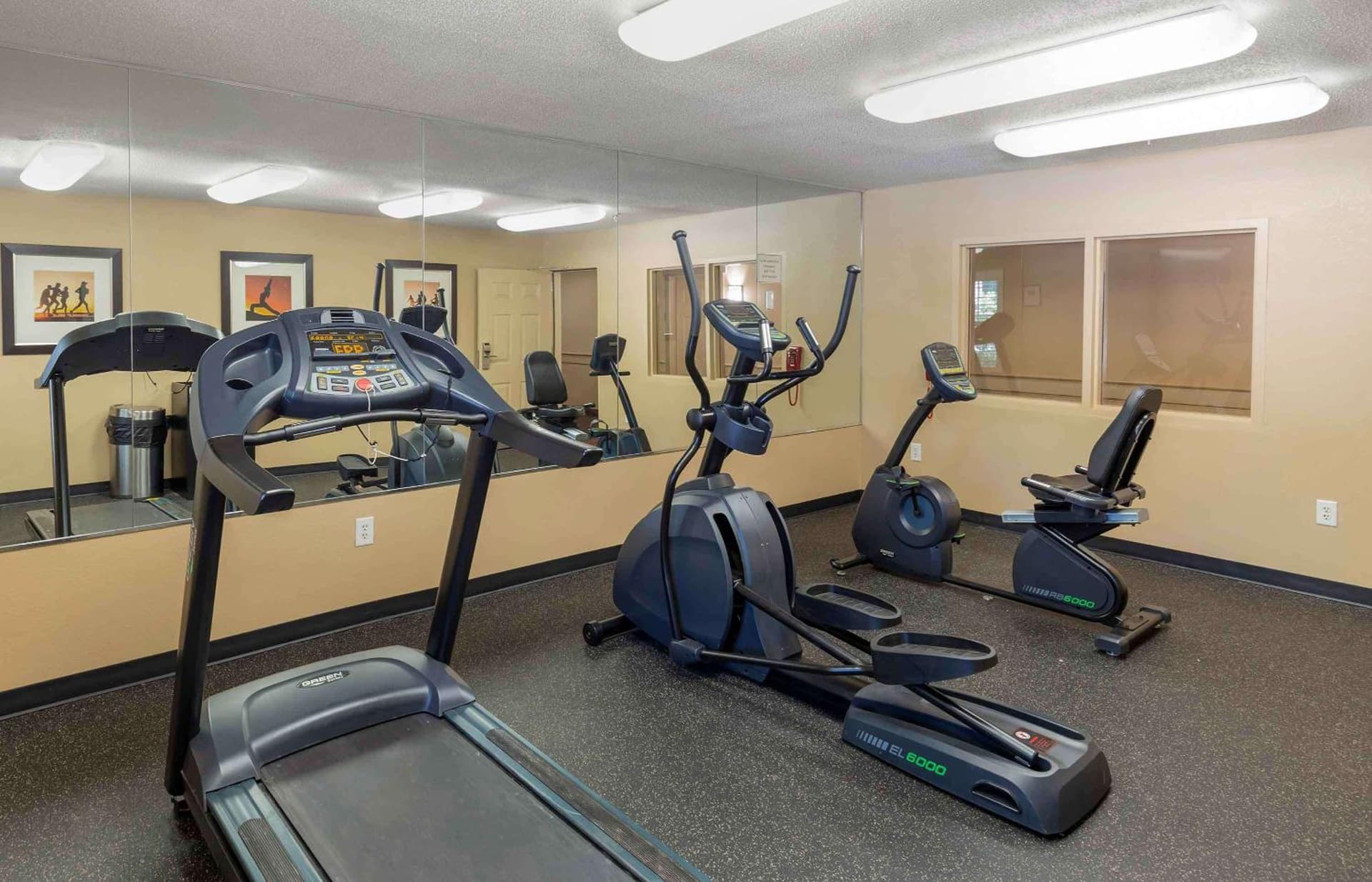 Extended Stay America Suites - Raleigh - RTP - 4919 Miami Blvd gallery photo in Durham, NC — image 30