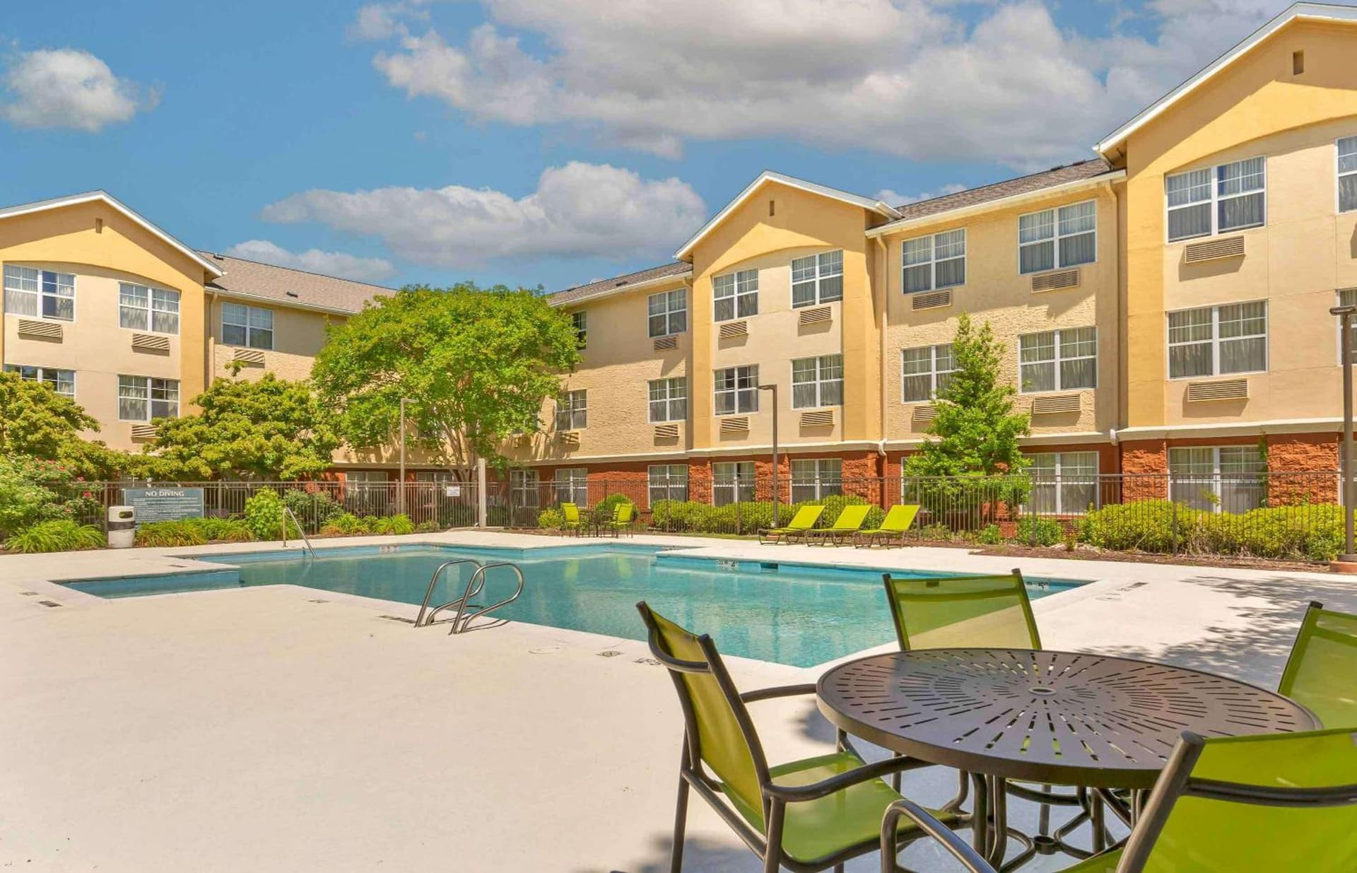 Extended Stay America Suites - Raleigh - RTP - 4919 Miami Blvd gallery photo in Durham, NC — image 48
