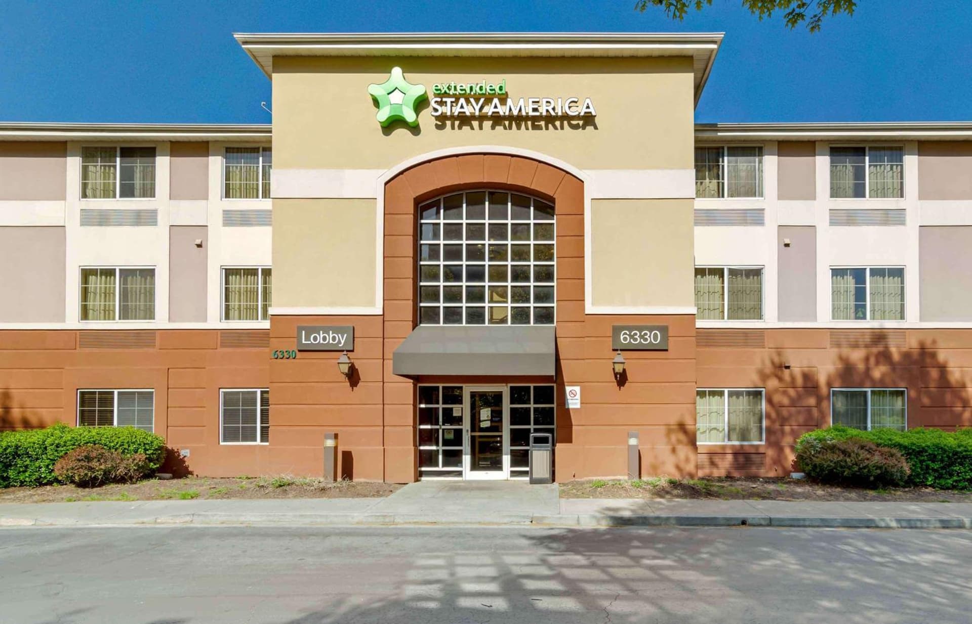 Extended Stay America Select Suites - Atlanta - Perimeter - Peachtree Dunwoody featured exterior or lobby in Atlanta, GA — similar hotel