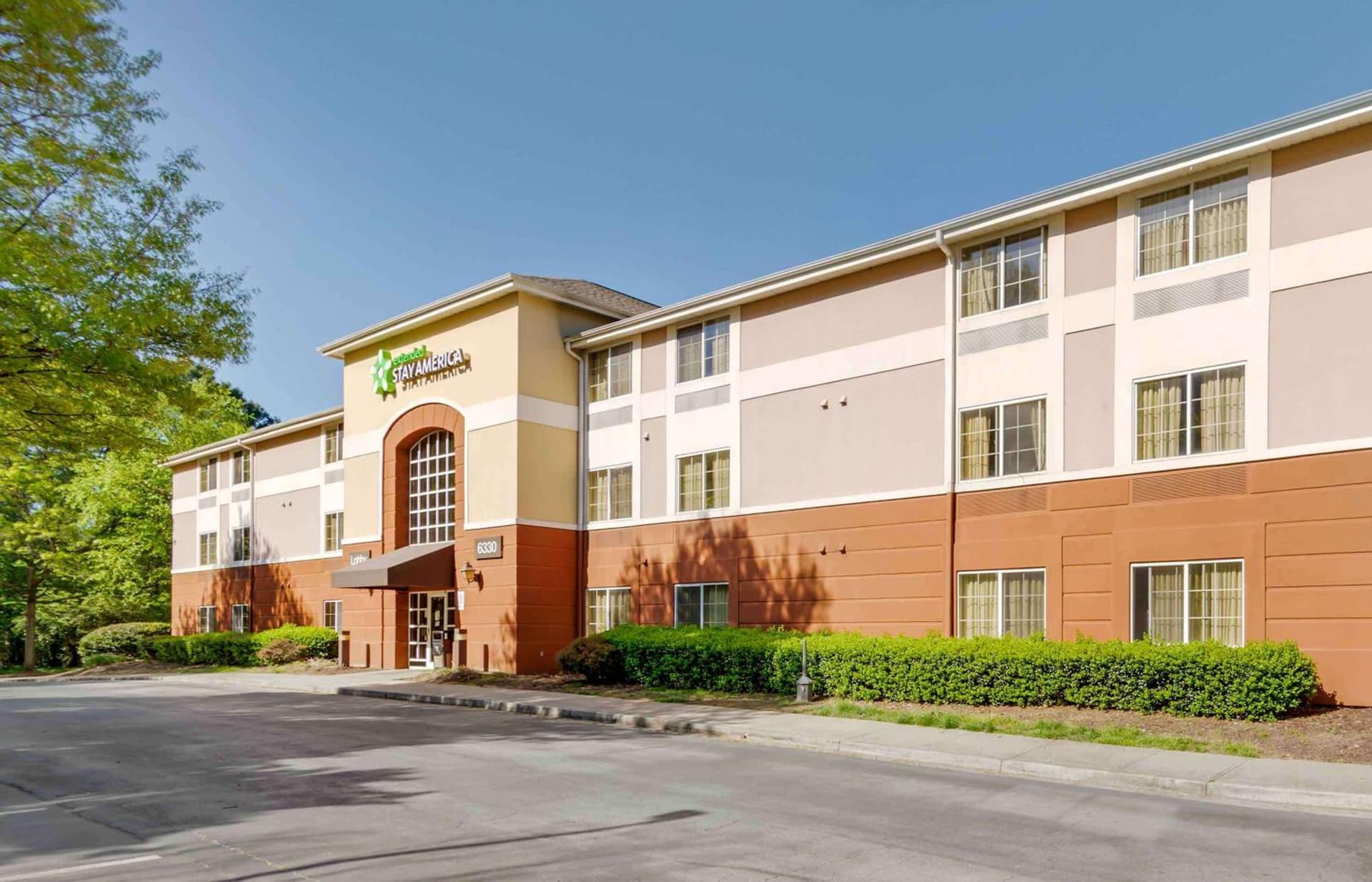 Extended Stay America Select Suites - Atlanta - Perimeter - Peachtree Dunwoody property views in Atlanta, GA — gallery photo 3