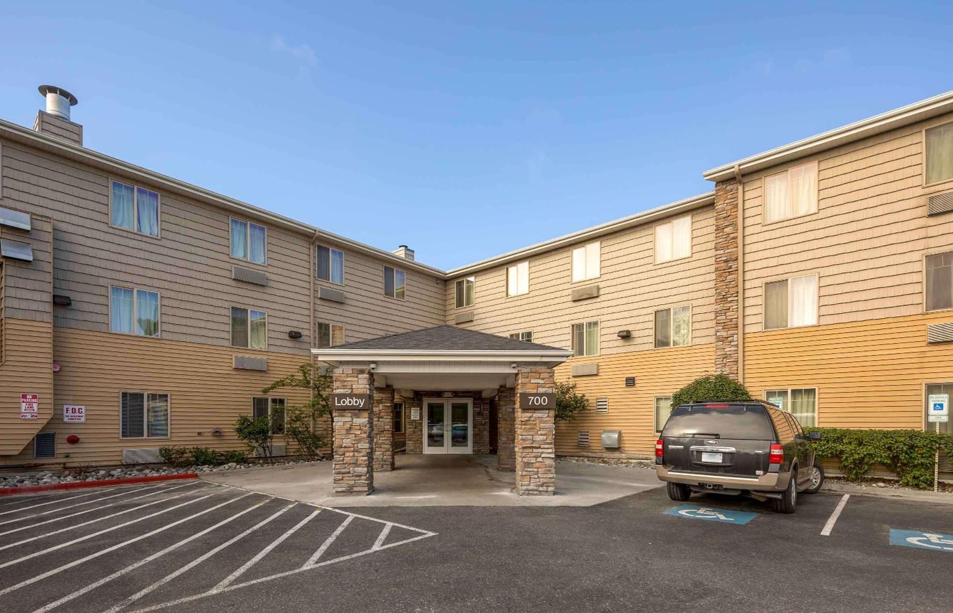 Extended Stay America Suites - Anchorage - Midtown interior in Anchorage, AK — gallery photo 2