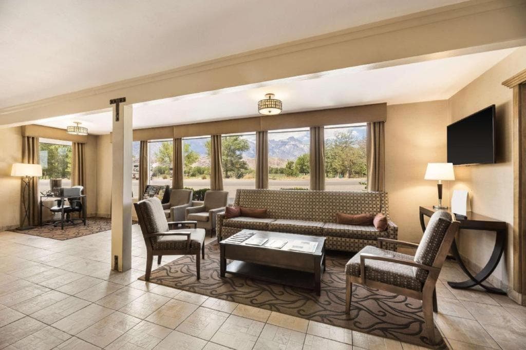 Best Western Frontier Motel property views in Lone Pine, CA — gallery photo 3