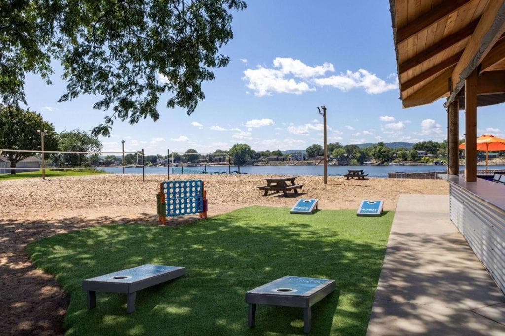 AmericInn by Wyndham La Crosse Riverfront-Conference Center gallery photo in La Crosse, WI — image 11