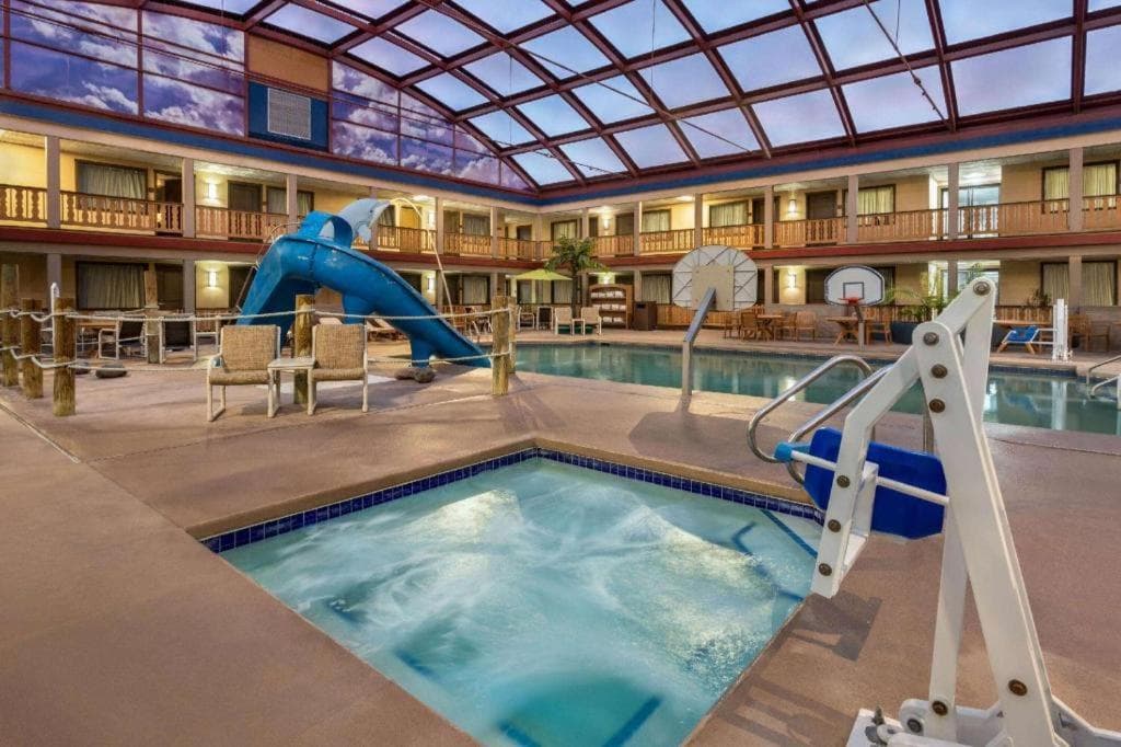 AmericInn by Wyndham La Crosse Riverfront-Conference Center gallery photo in La Crosse, WI — image 14