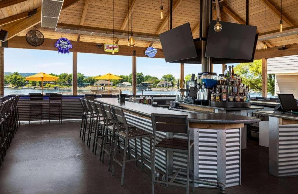 AmericInn by Wyndham La Crosse Riverfront-Conference Center gallery photo in La Crosse, WI — image 27
