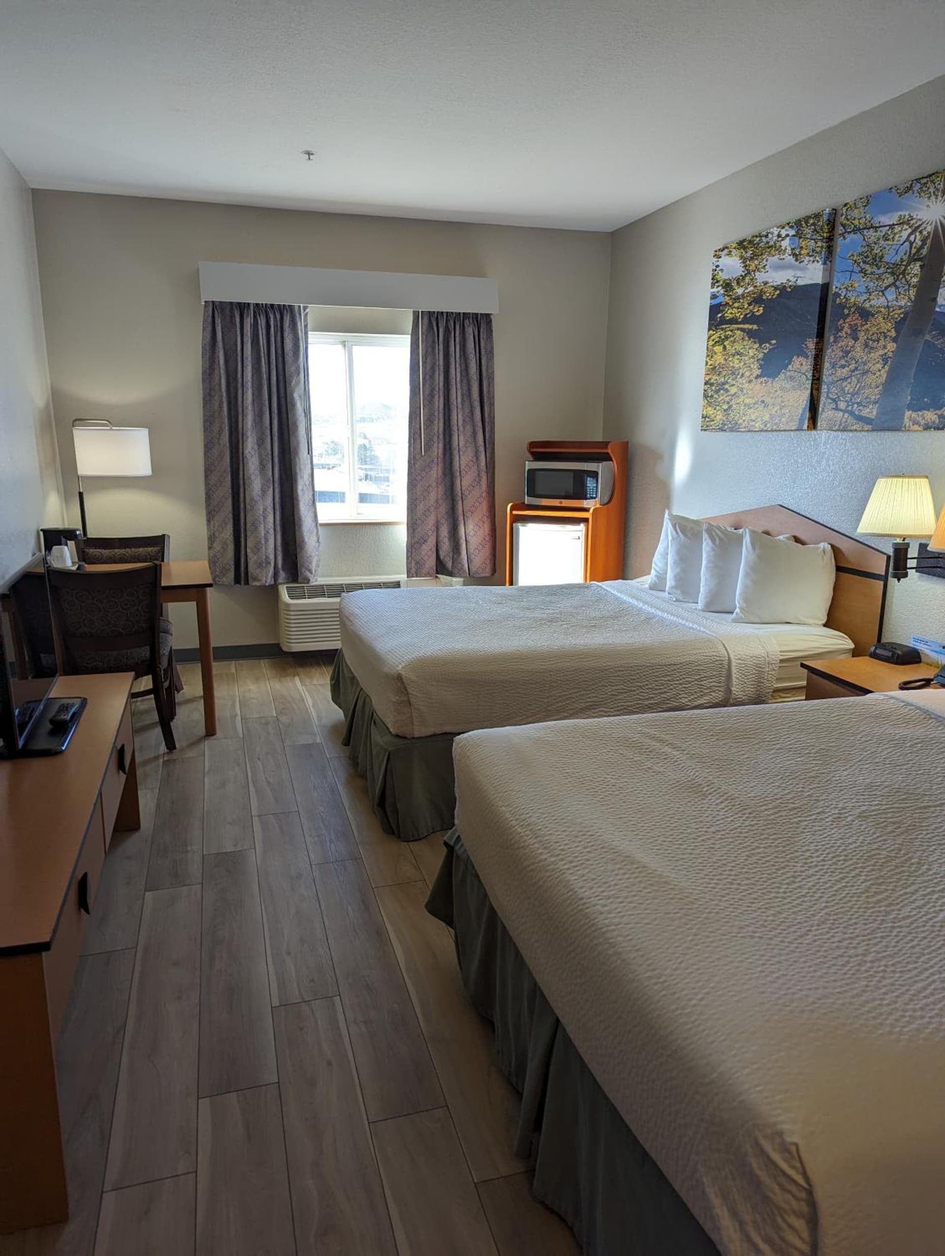 Days Inn & Suites by Wyndham Castle Rock gallery photo in Castle Rock, CO — image 24