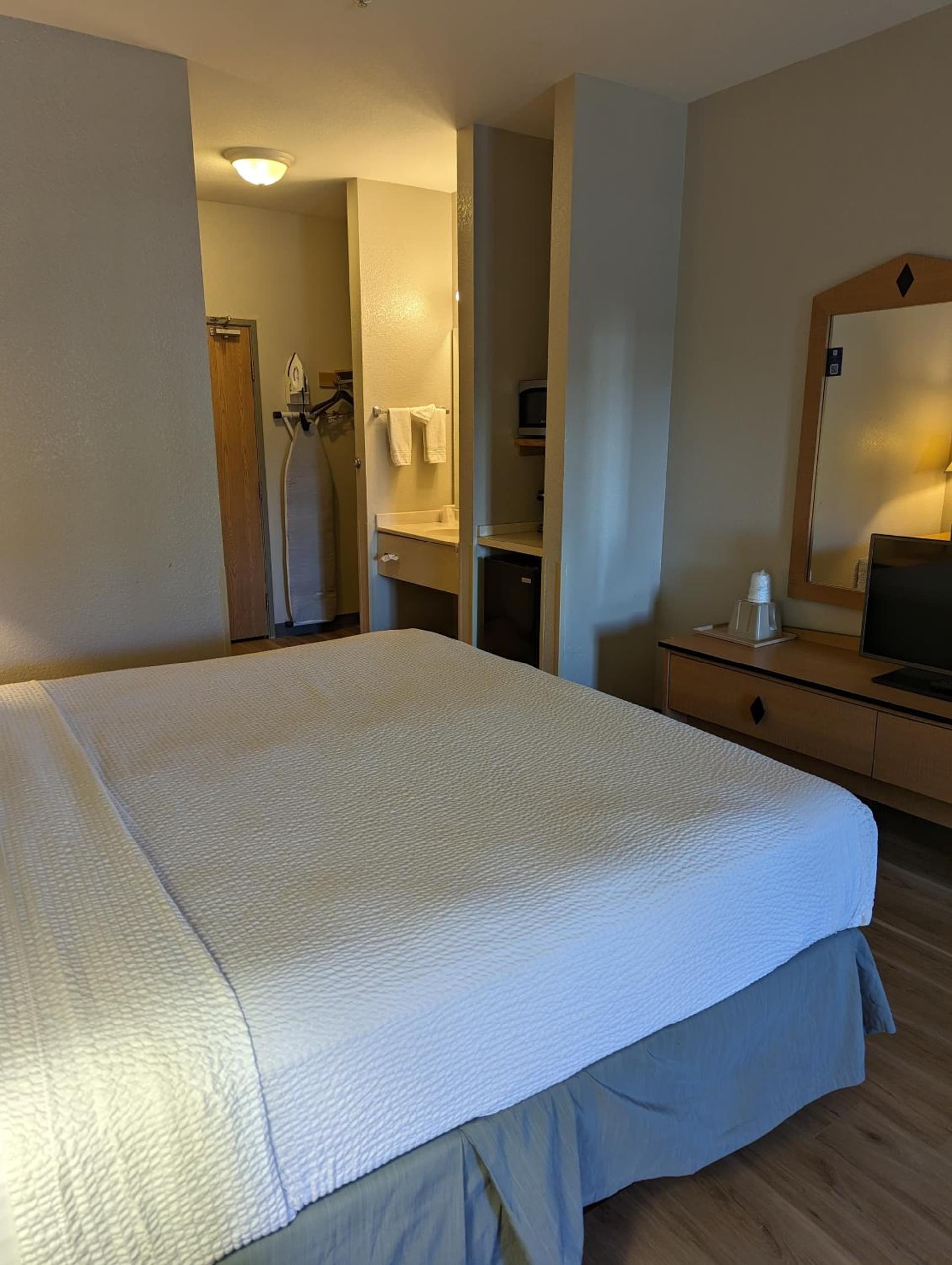 Days Inn & Suites by Wyndham Castle Rock gallery photo in Castle Rock, CO — image 34