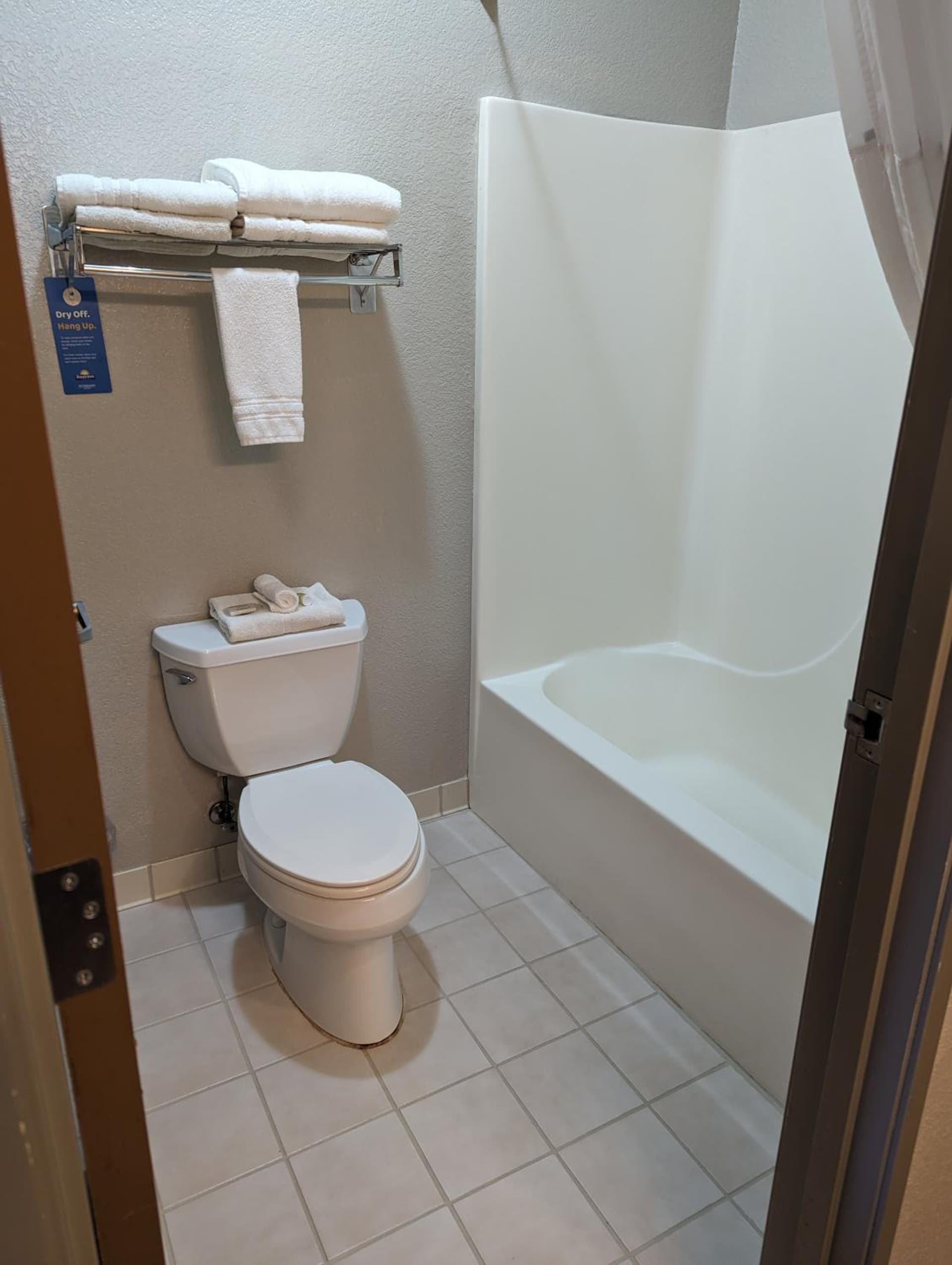 Days Inn & Suites by Wyndham Castle Rock gallery photo in Castle Rock, CO — image 16