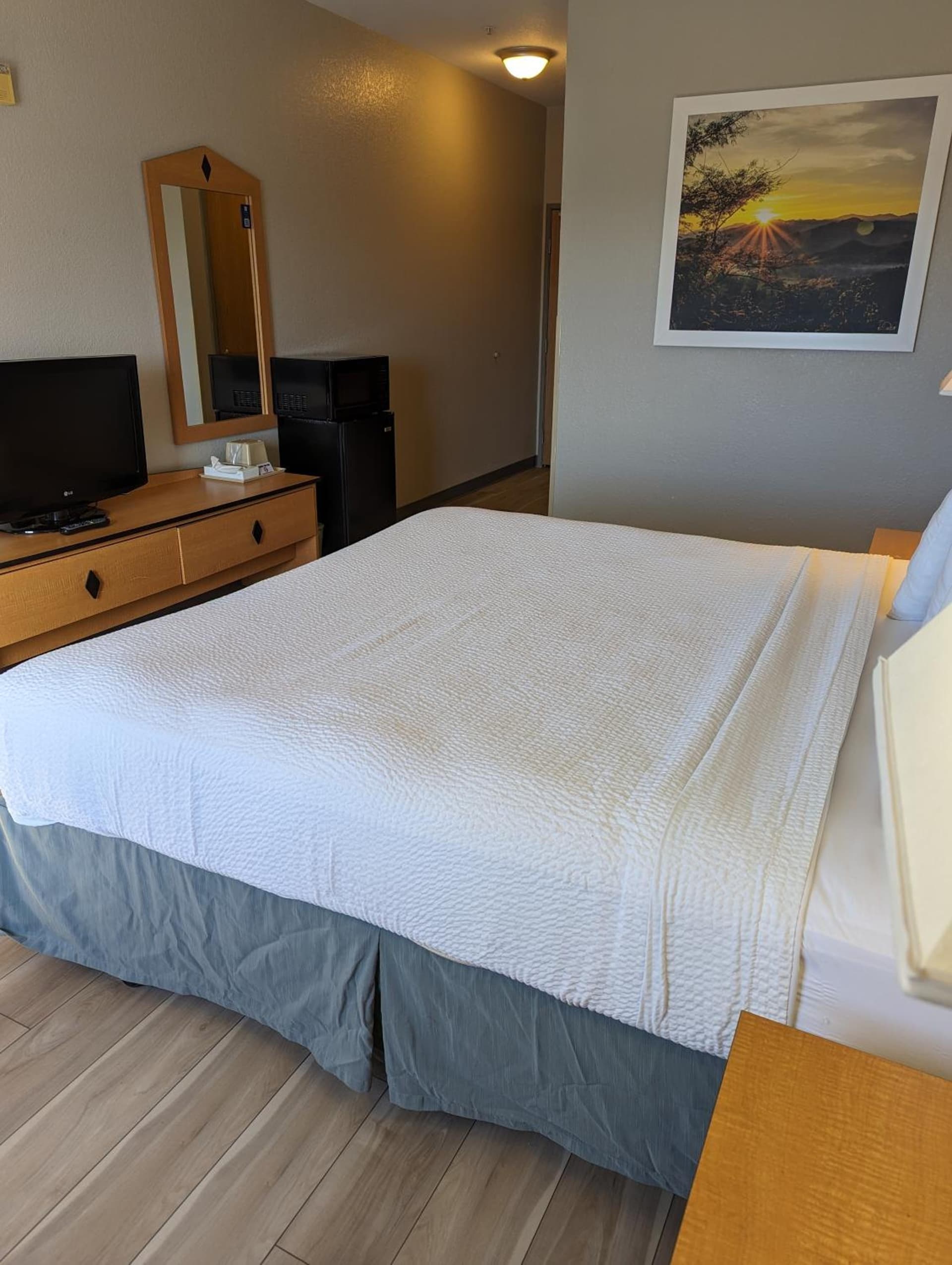 Days Inn & Suites by Wyndham Castle Rock gallery photo in Castle Rock, CO — image 14