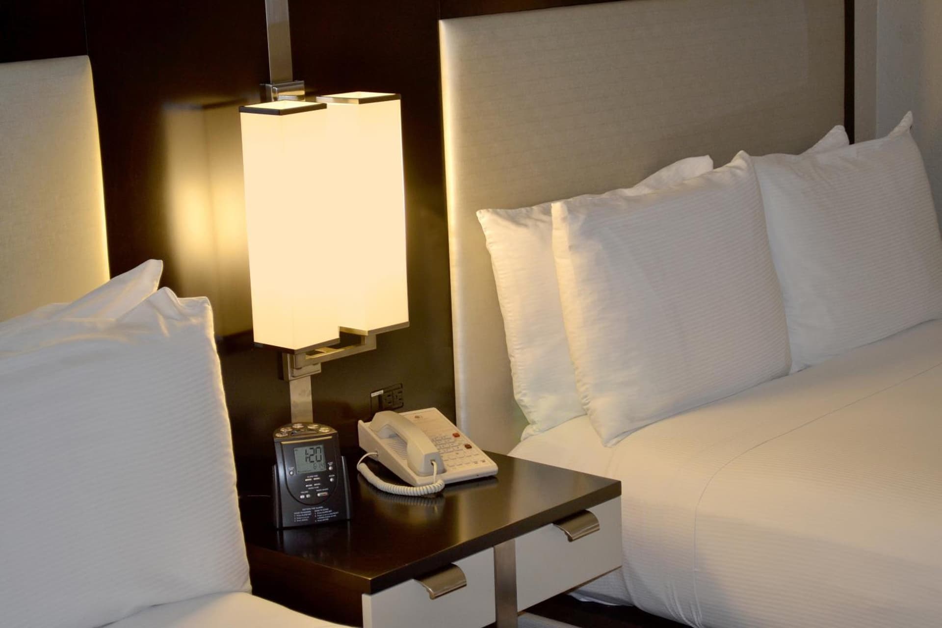 DoubleTree by Hilton Hotel Houston Hobby Airport gallery photo in Houston, TX — image 13