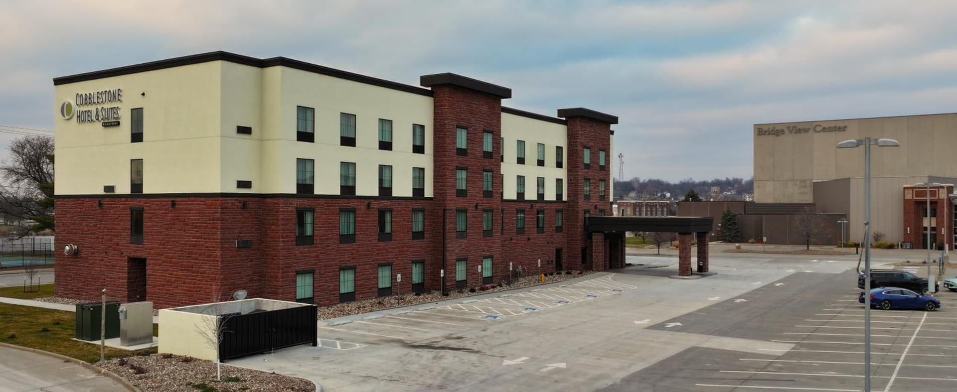 Cobblestone Hotel & Suites - Ottumwa interior in Ottumwa, IA — gallery photo 2