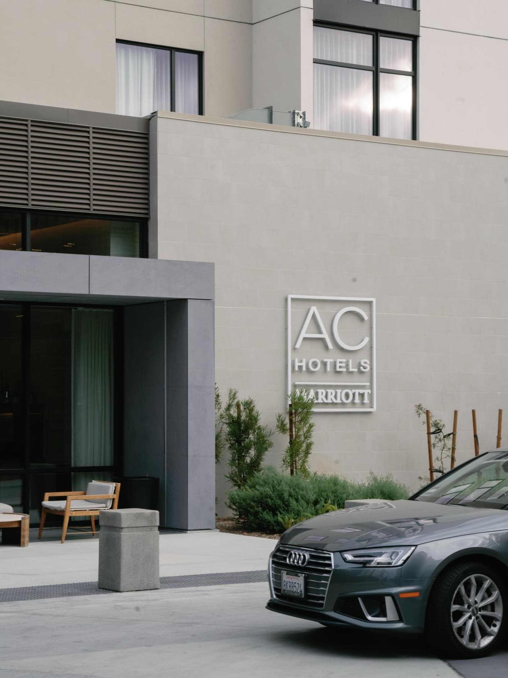 AC Hotel by Marriott Sunnyvale Moffett Park interior in Sunnyvale, CA — gallery photo 2