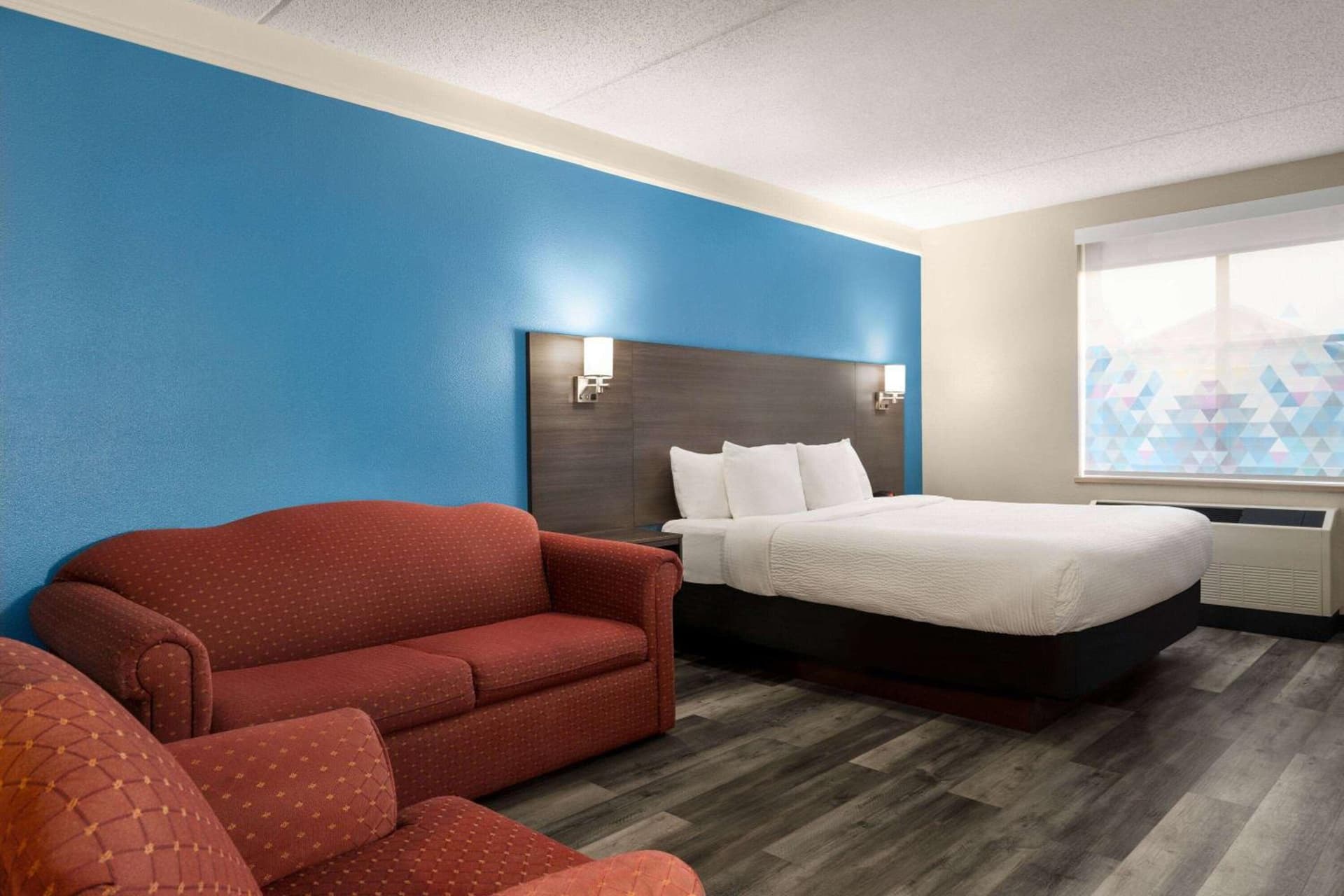 La Quinta by Wyndham Madison American Center gallery photo in Madison, WI — image 11