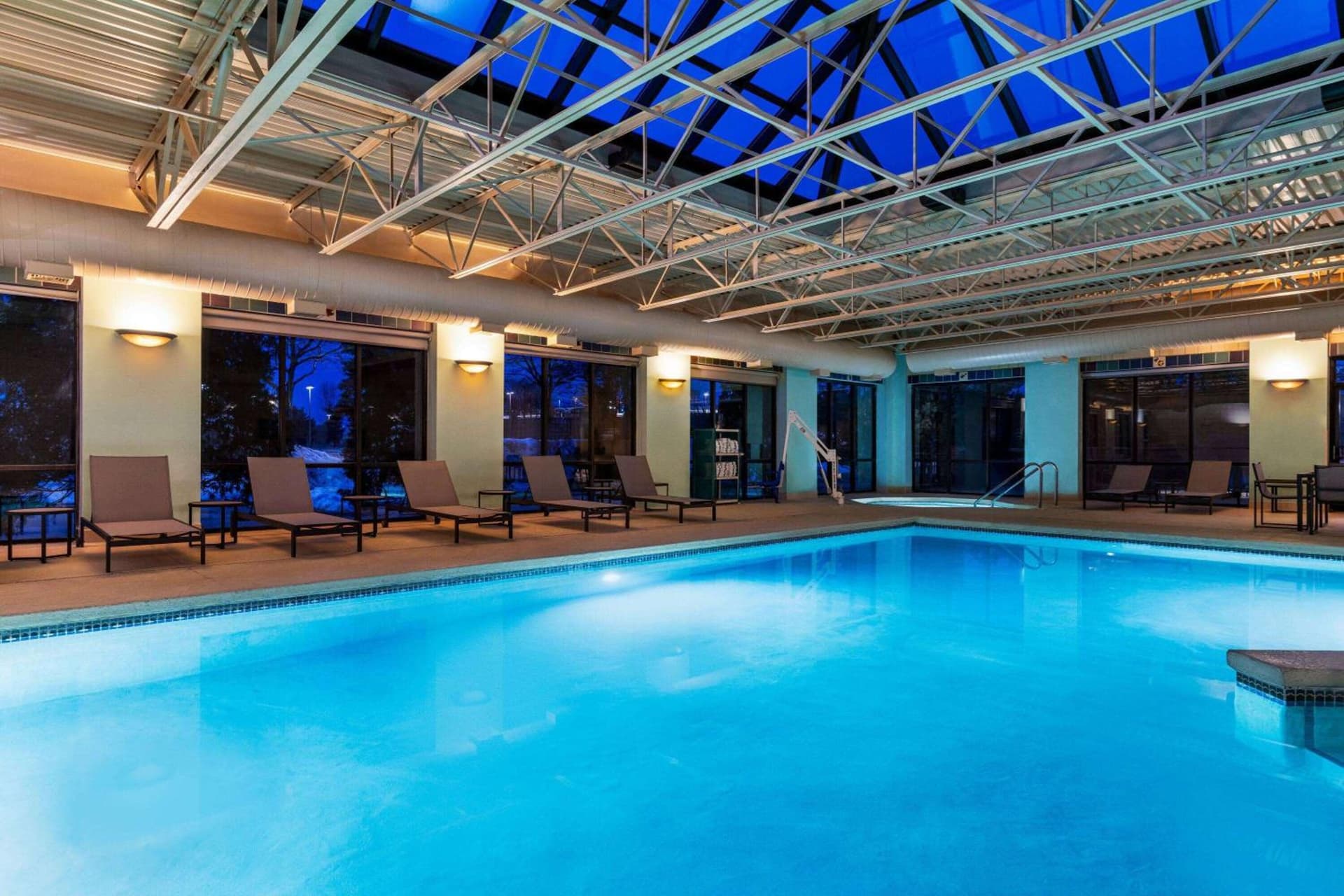 La Quinta by Wyndham Madison American Center interior in Madison, WI — gallery photo 2