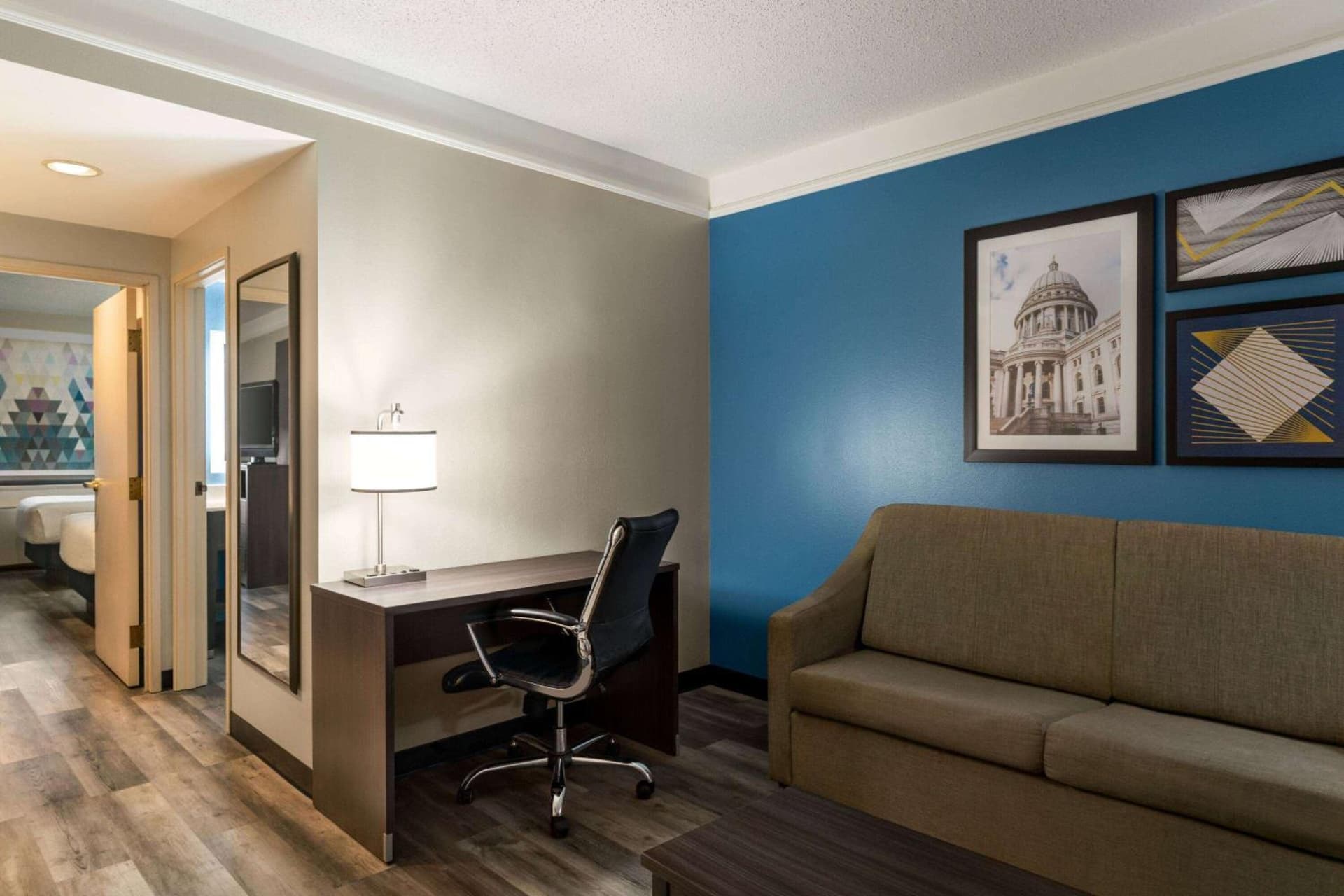 La Quinta by Wyndham Madison American Center gallery photo in Madison, WI — image 9