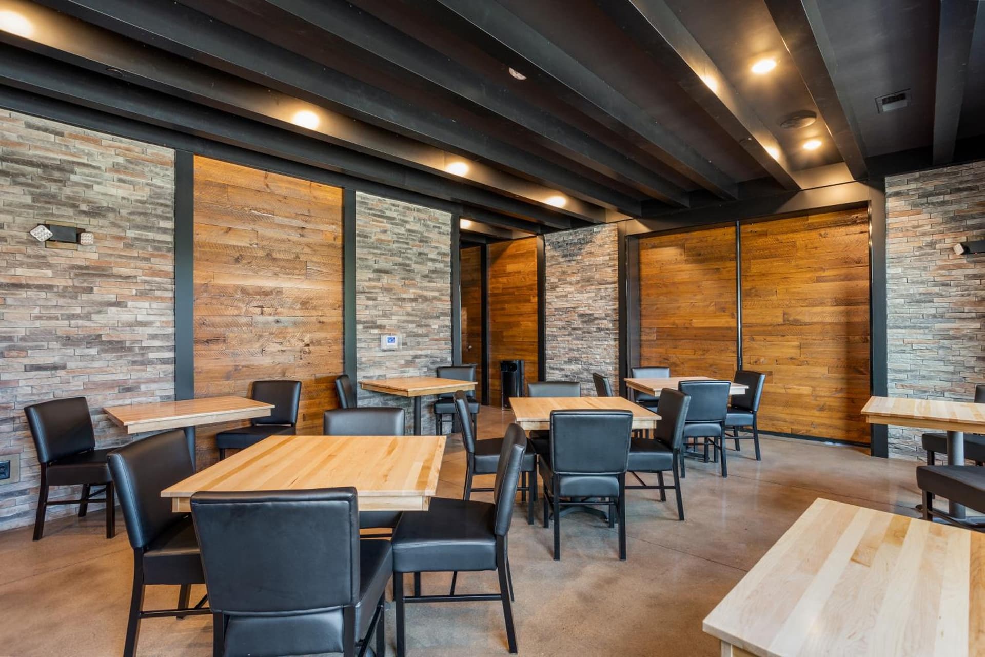 Cobblestone Hotel & Suites - Lynden gallery photo in Lynden, WA — image 5