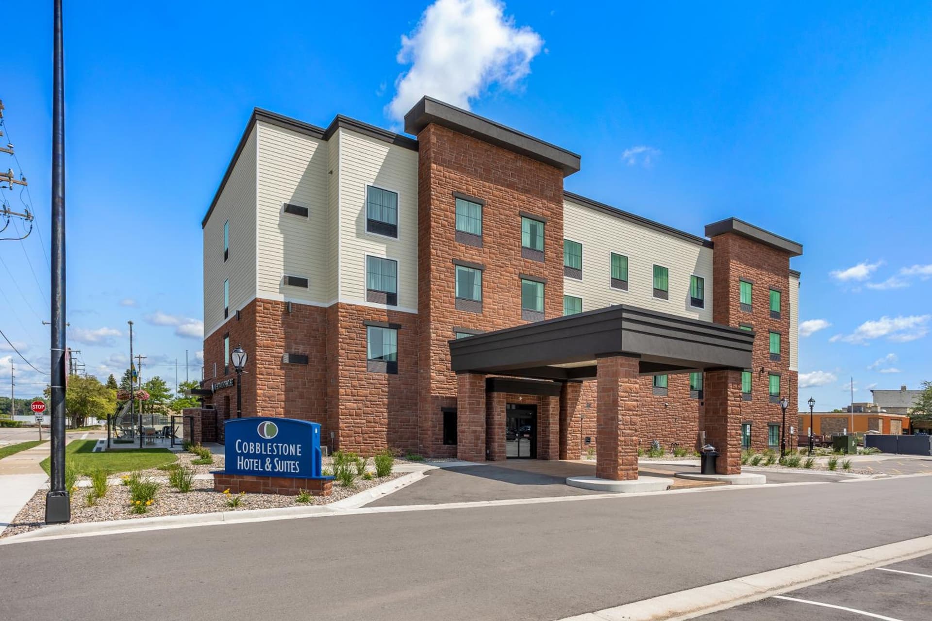Cobblestone Hotel & Suites - Lynden — hotel in Lynden, Washington
