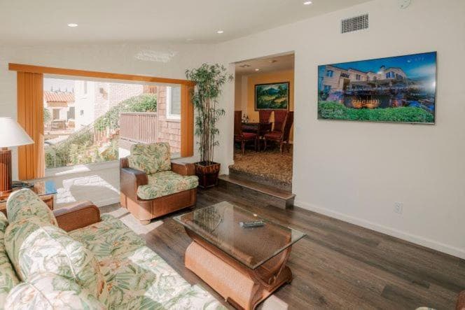 Pantai Inn gallery photo in San Diego, CA — image 228