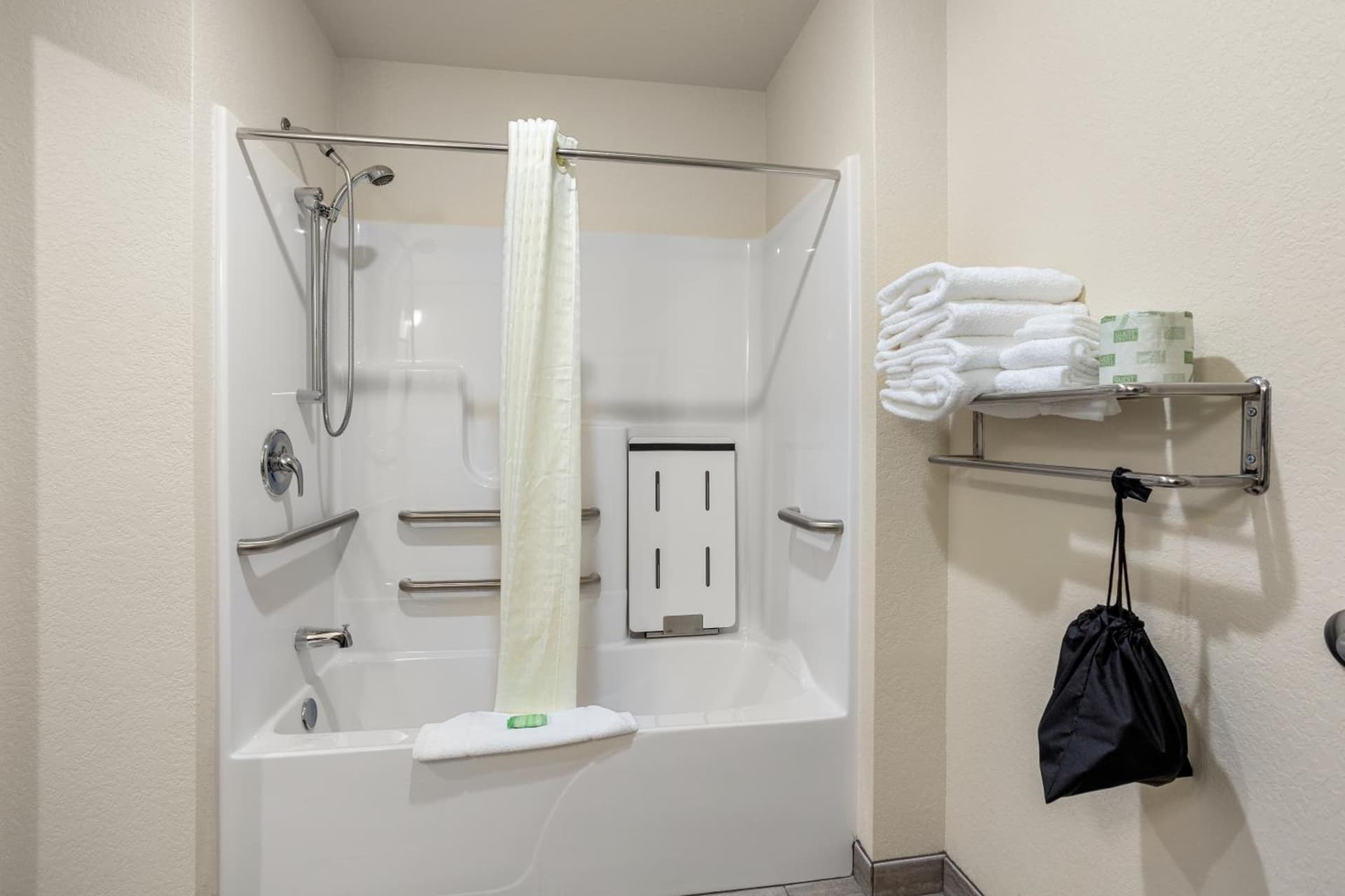 Cobblestone Hotel & Suites - Lynden gallery photo in Lynden, WA — image 13