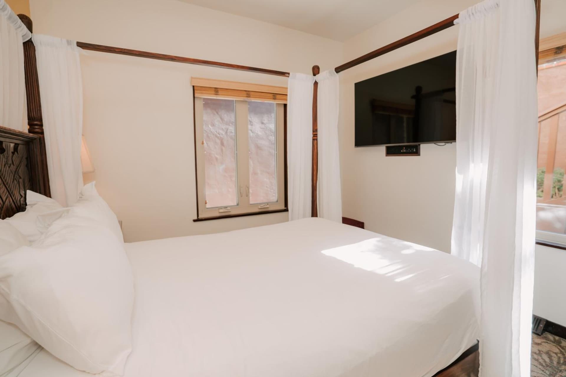 Pantai Inn gallery photo in San Diego, CA — image 46