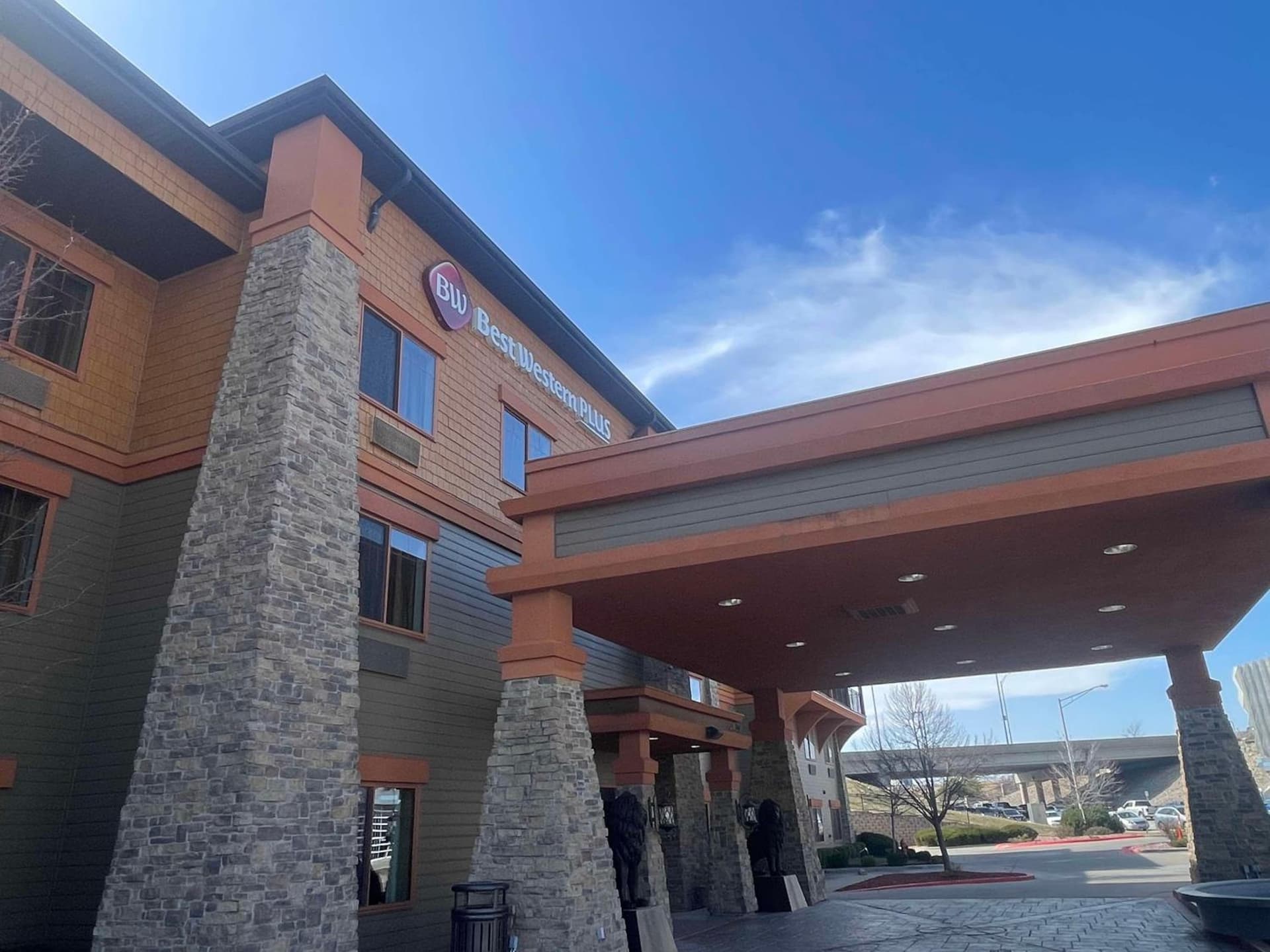 Best Western Plus KC Speedway Inn & Suites featured exterior or lobby in Kansas City, KS — similar hotel