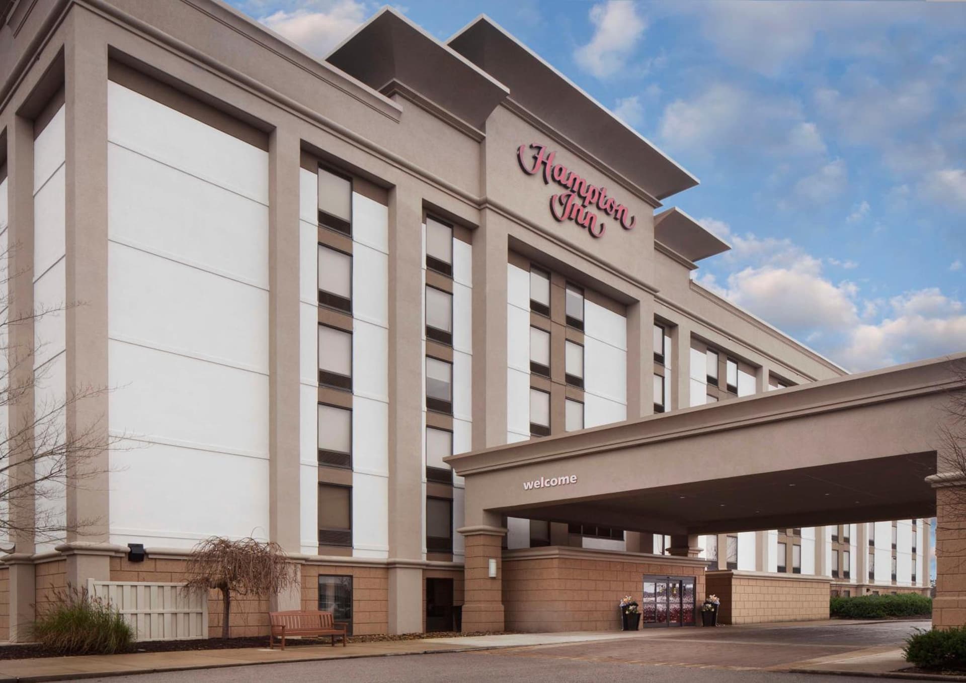 Hampton Inn Charleston-Southridge — hotel in Charleston, West Virginia