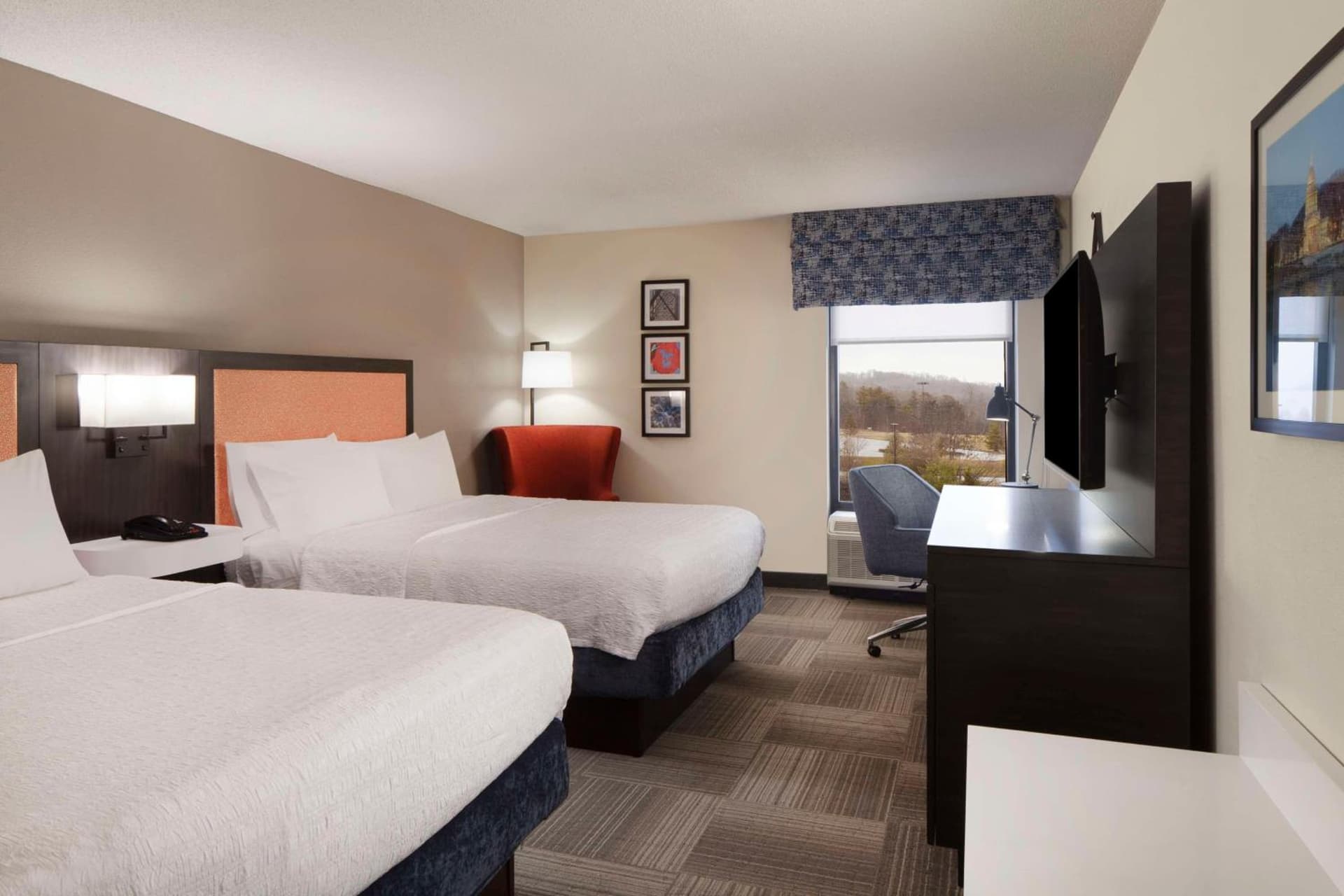 Hampton Inn Charleston-Southridge gallery photo in Charleston, WV — image 42