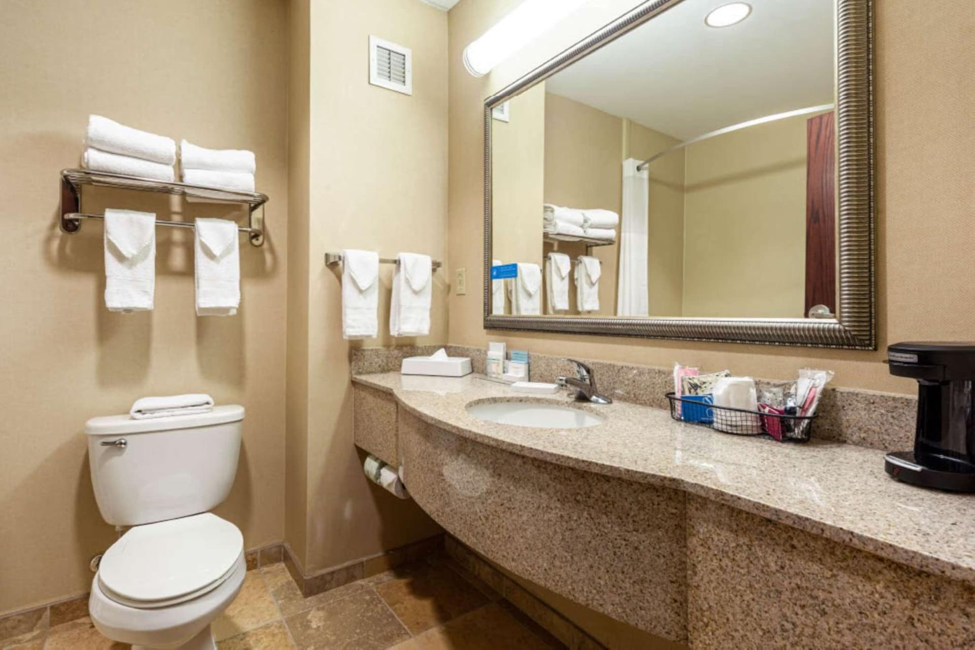 Hampton Inn Inwood gallery photo in Inwood, WV — image 21
