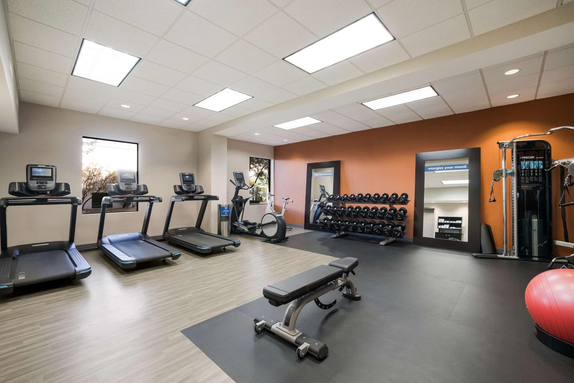 Hampton Inn McHenry gallery photo in McHenry, IL — image 20