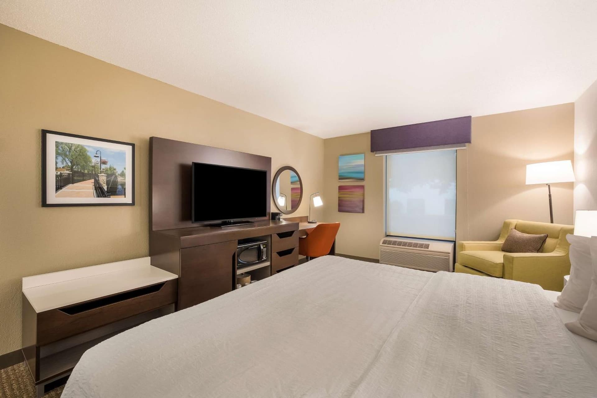 Hampton Inn McHenry gallery photo in McHenry, IL — image 15