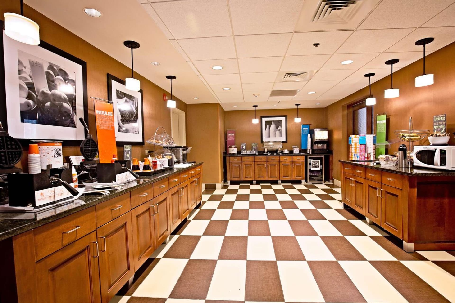 Hampton Inn & Suites Jacksonville gallery photo in Jacksonville, NC — image 8