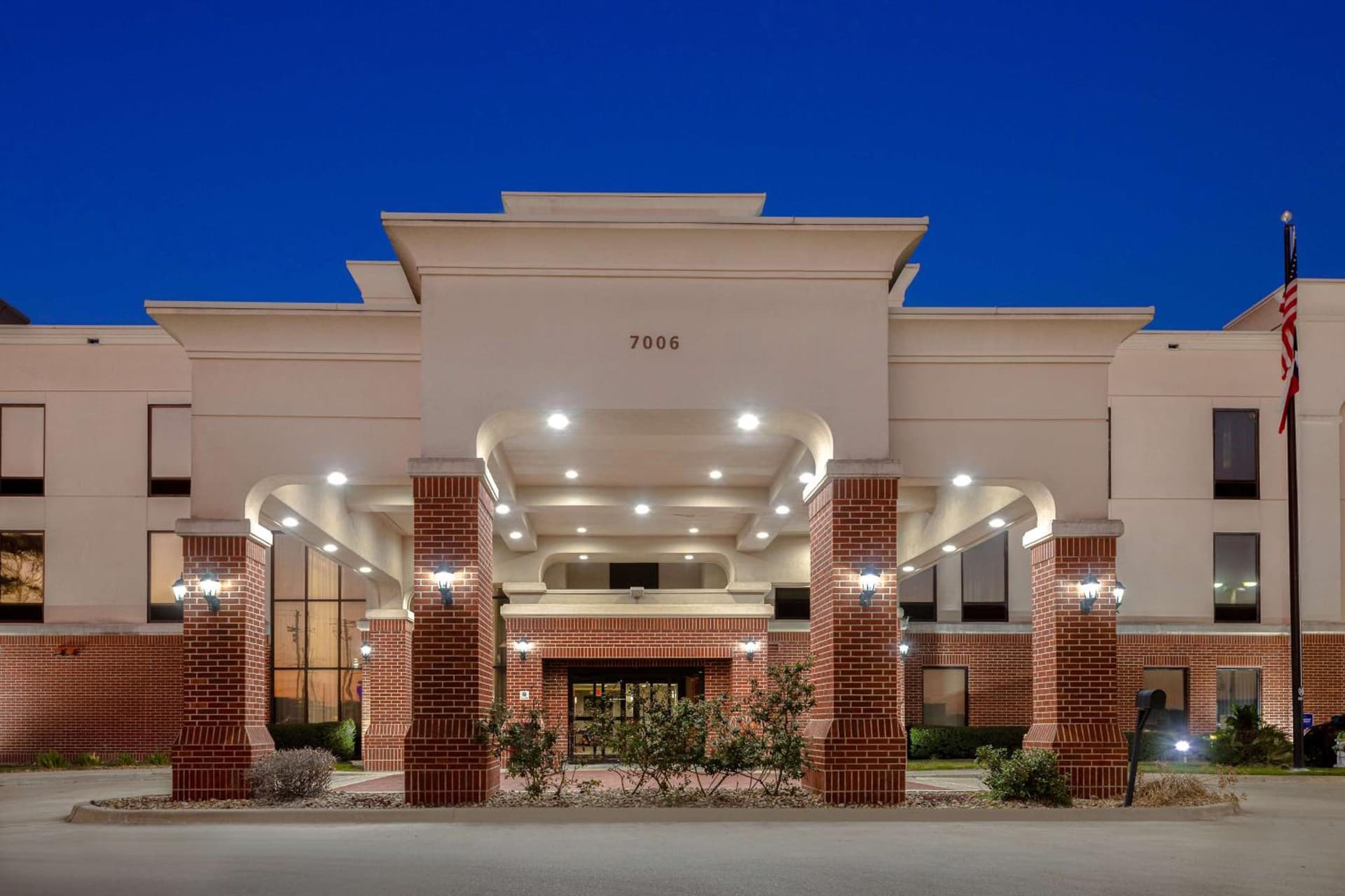 Hampton Inn Victoria property views in Victoria, TX — gallery photo 3