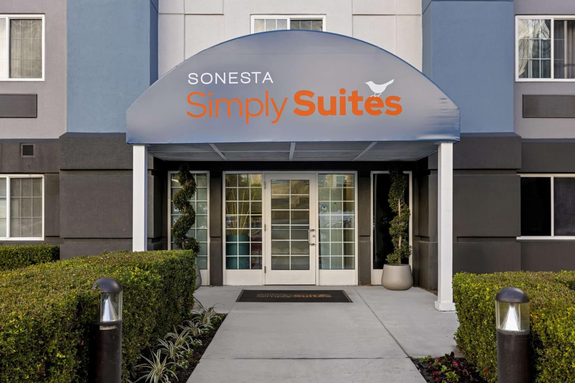 Sonesta Simply Suites Irvine East Foothill interior in Lake Forest, CA — gallery photo 2