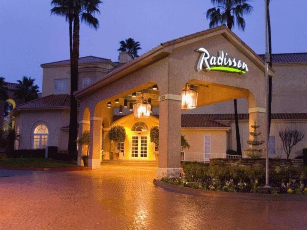 Hotel San Diego-Rancho Bernardo featured exterior or lobby in San Diego, CA — similar hotel